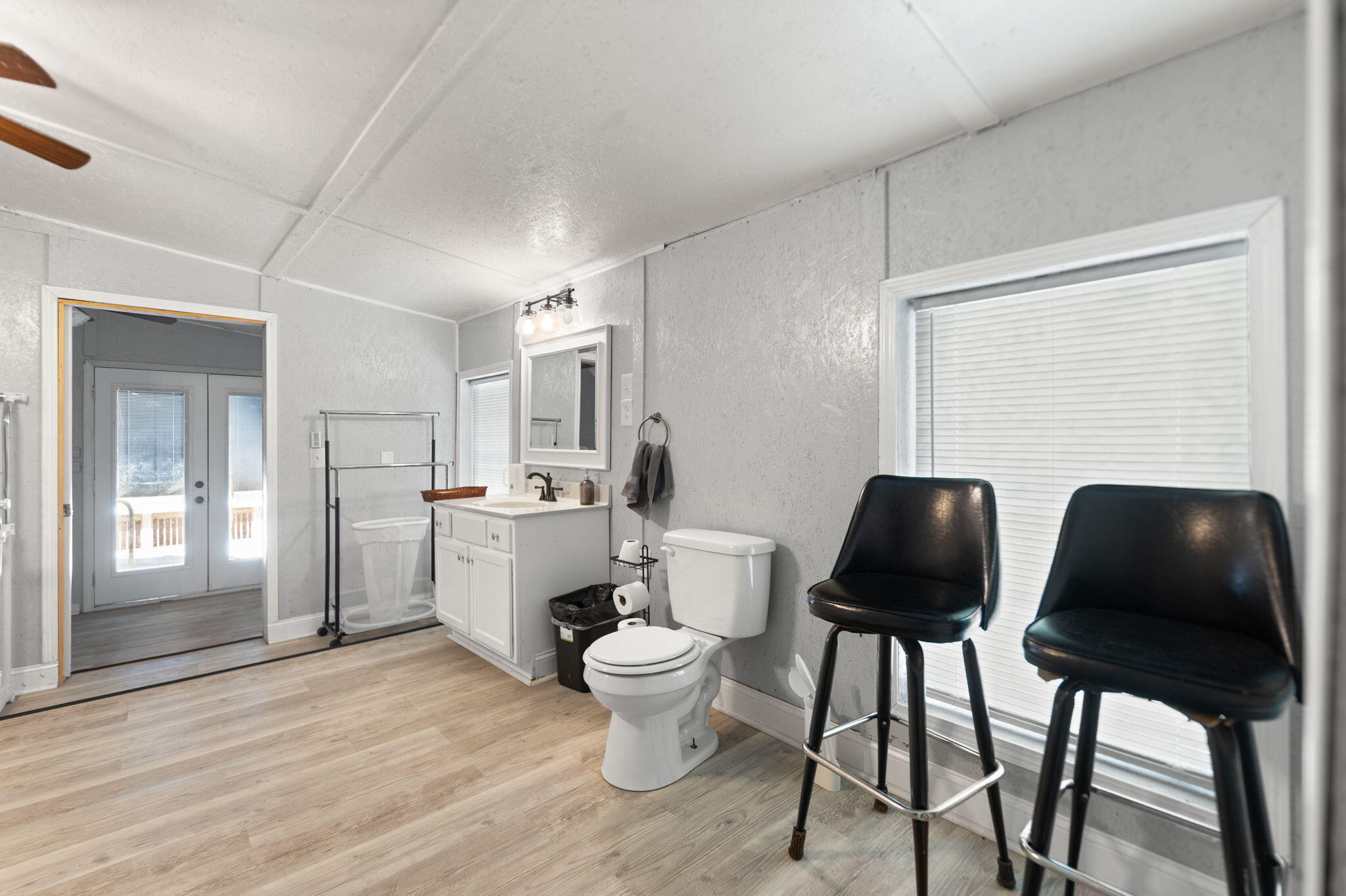 Clay City, Kentucky 40312, United States, 10 Bedrooms Bedrooms, ,10 BathroomsBathrooms,Residential,Active,223383