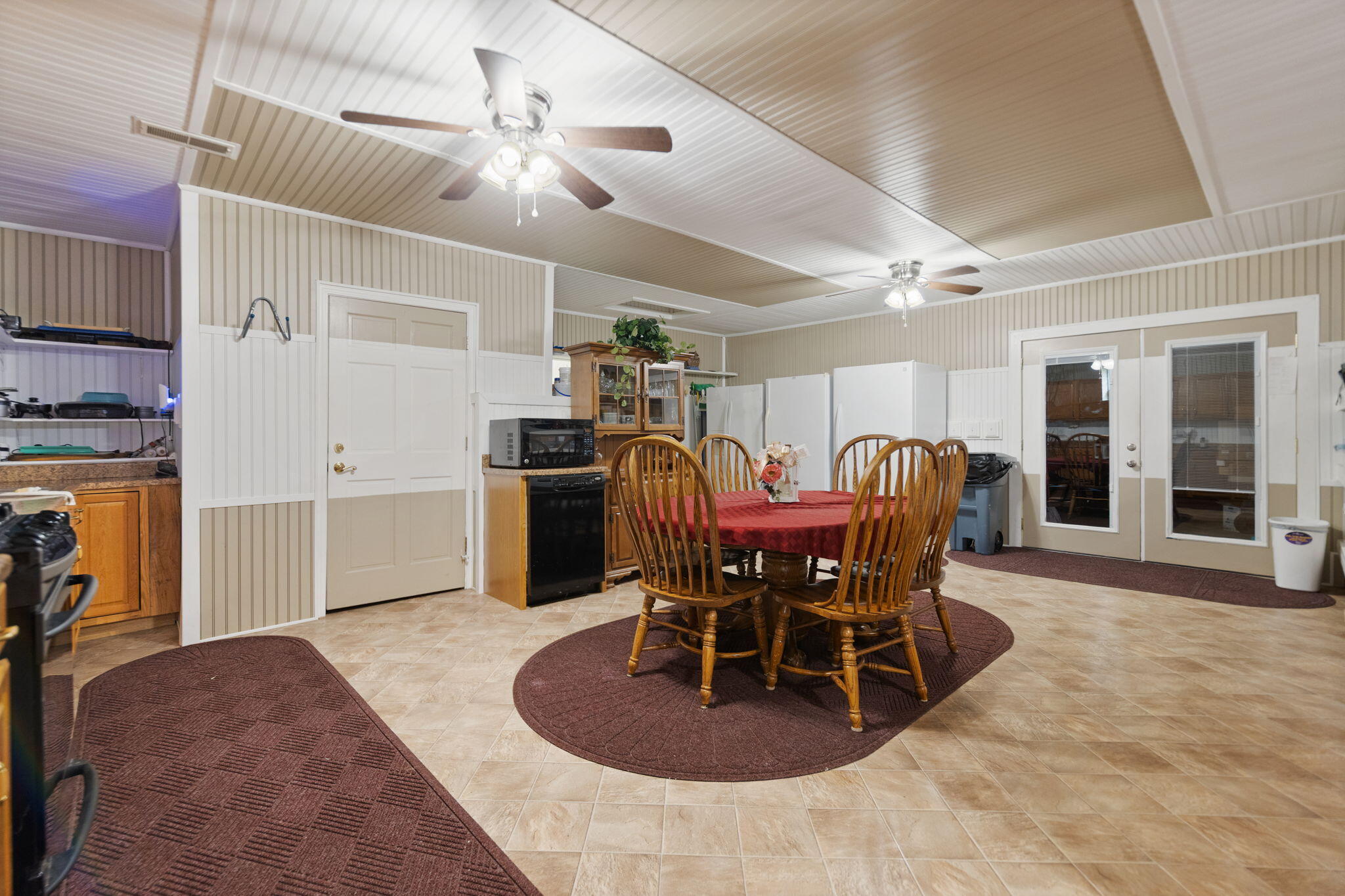 Clay City, Kentucky 40312, United States, 10 Bedrooms Bedrooms, ,10 BathroomsBathrooms,Residential,Active,223383