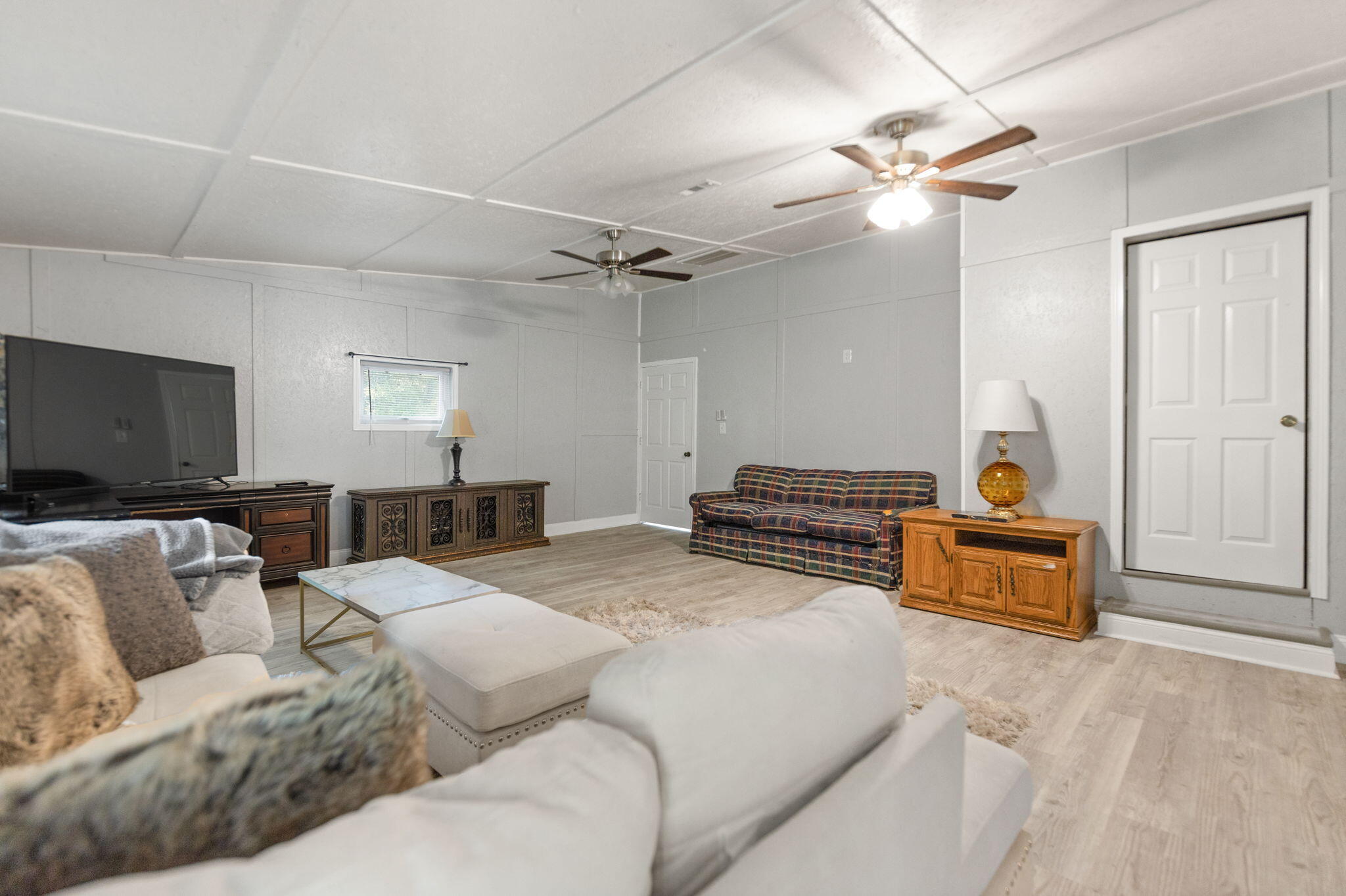 Clay City, Kentucky 40312, United States, 10 Bedrooms Bedrooms, ,10 BathroomsBathrooms,Residential,Active,223383