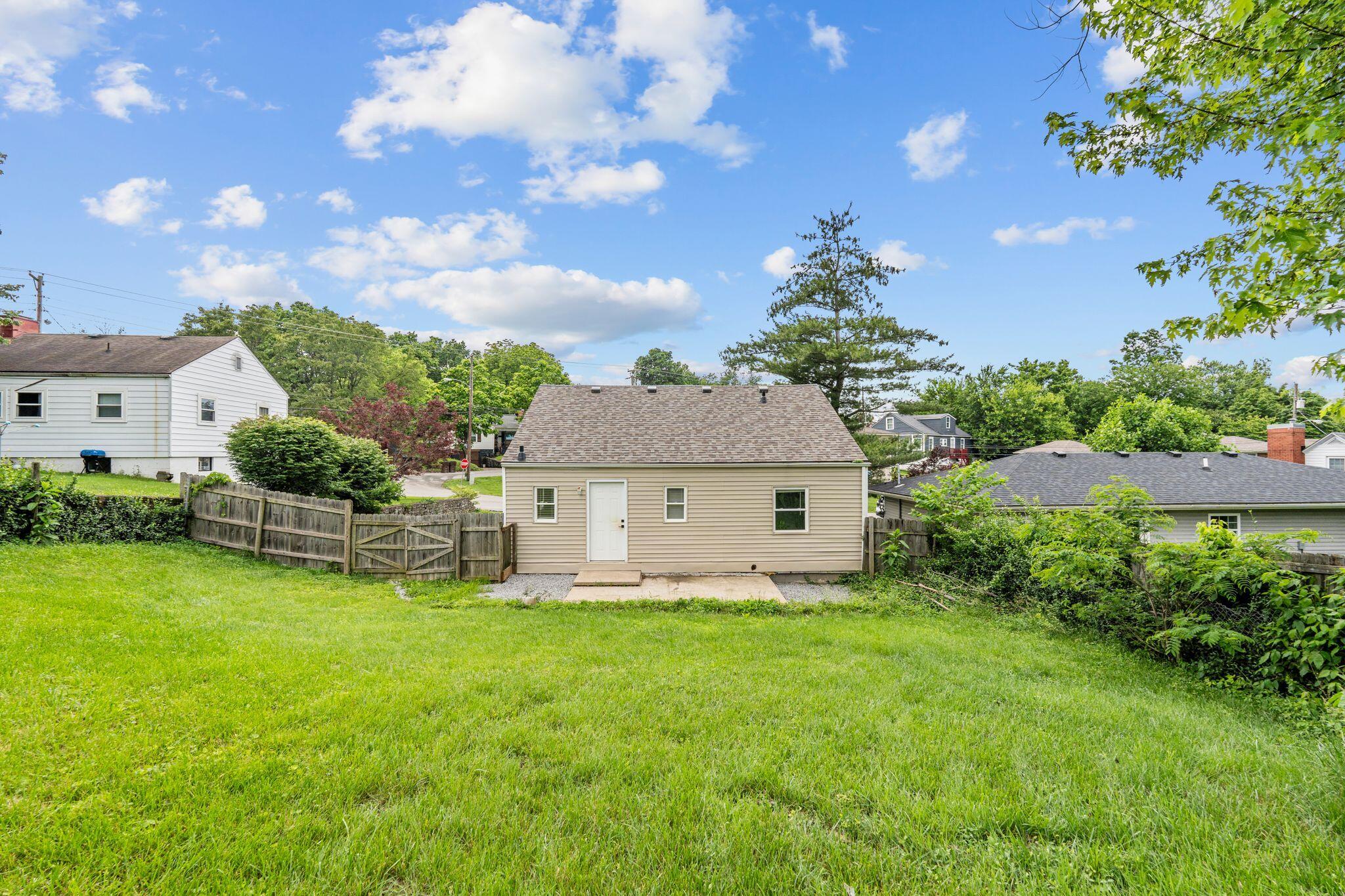 Richmond, Kentucky 40475, United States, 3 Bedrooms Bedrooms, ,1 BathroomBathrooms,Residential,Active,139954