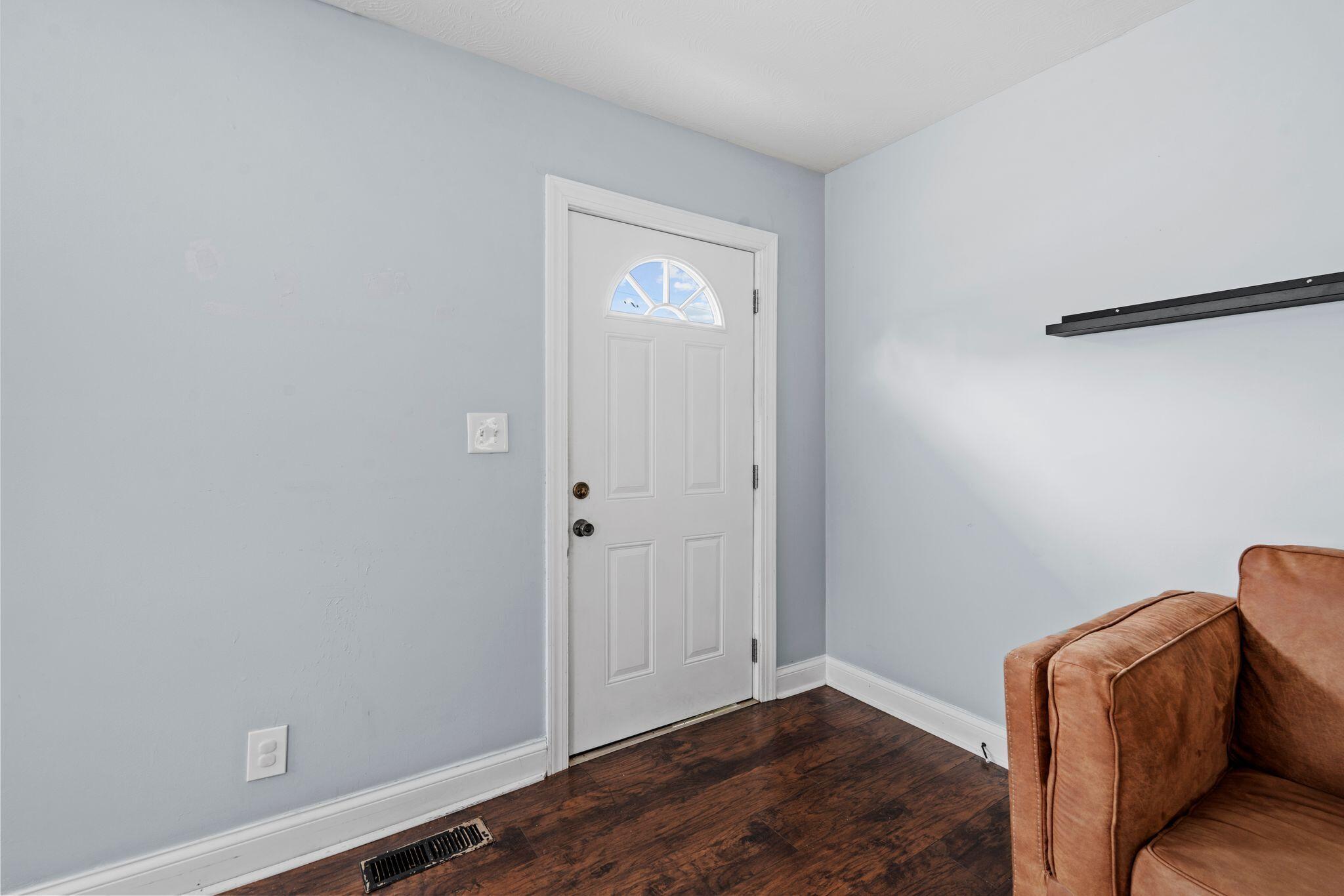 Richmond, Kentucky 40475, United States, 3 Bedrooms Bedrooms, ,1 BathroomBathrooms,Residential,Active,139954