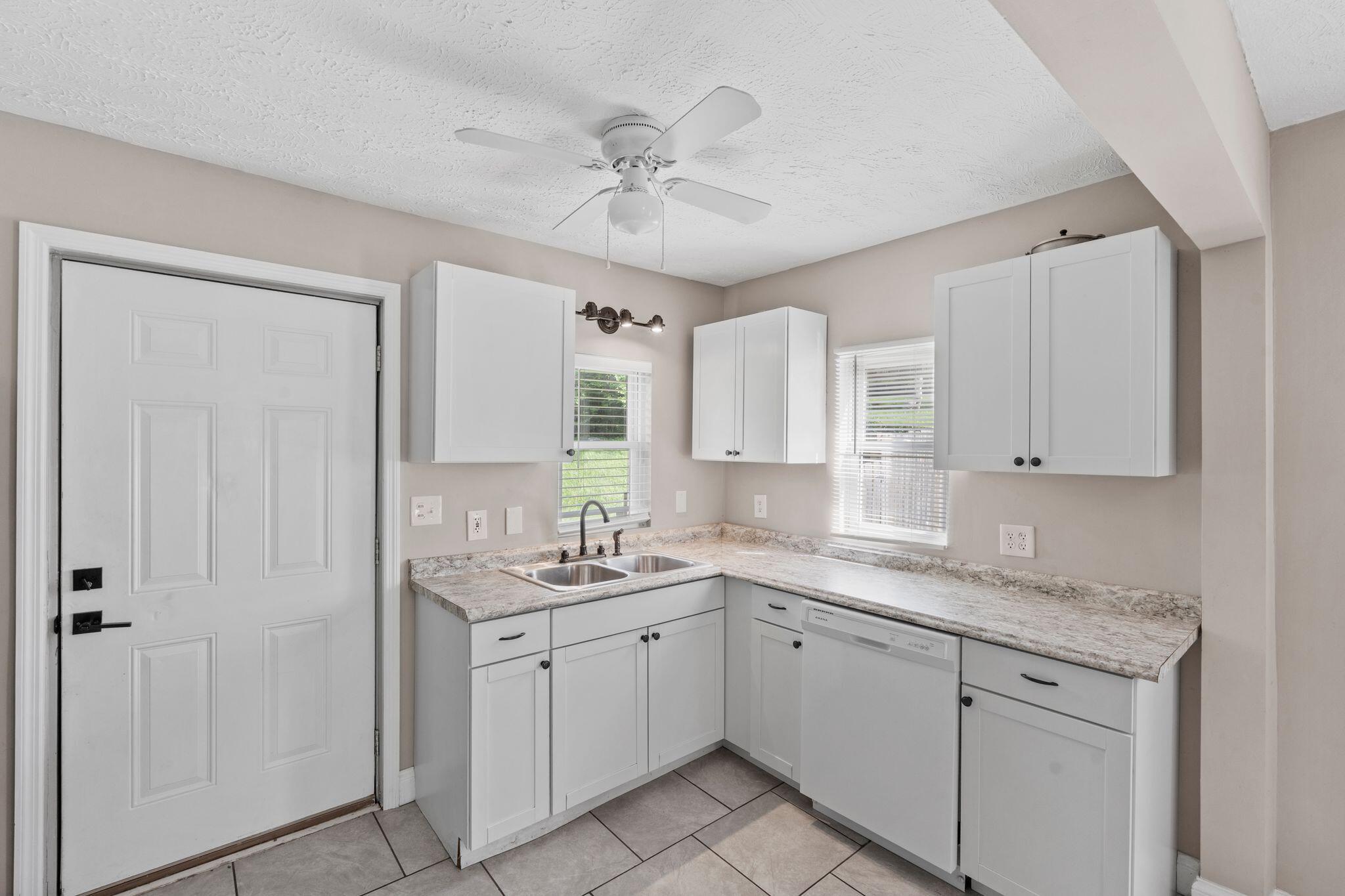 Richmond, Kentucky 40475, United States, 3 Bedrooms Bedrooms, ,1 BathroomBathrooms,Residential,Active,139954