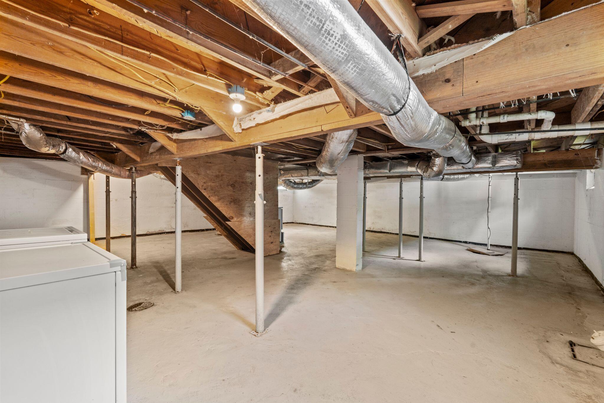 Richmond, Kentucky 40475, United States, 3 Bedrooms Bedrooms, ,1 BathroomBathrooms,Residential,Active,139954