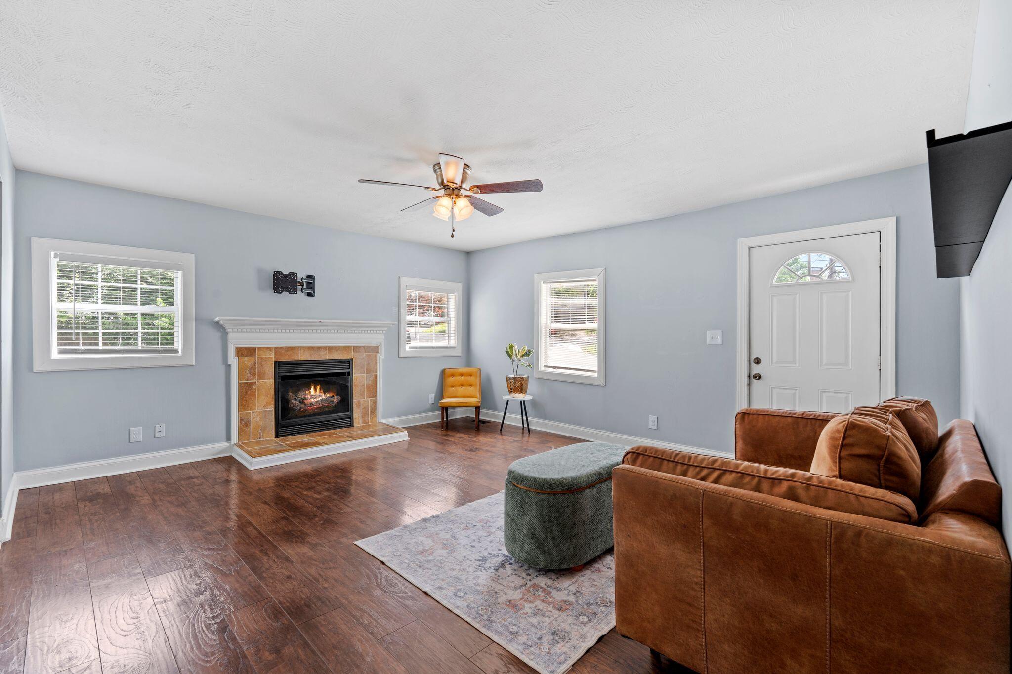 Richmond, Kentucky 40475, United States, 3 Bedrooms Bedrooms, ,1 BathroomBathrooms,Residential,Active,139954