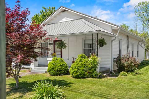 Property photo of 1210 S Irvine Road, Irvine, KY 40336