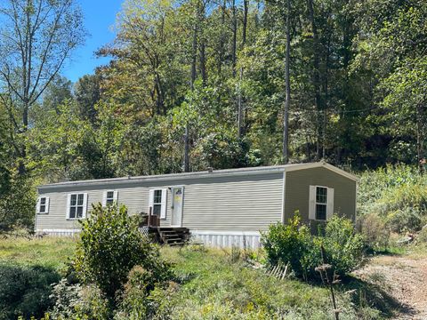 Photo of 35 Luther Road, Mt Vernon, KY 40456 (MLS # 25506742)