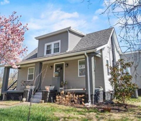 Photo of 394 Bassett Avenue, Lexington, KY 40502 (MLS # 25506586)