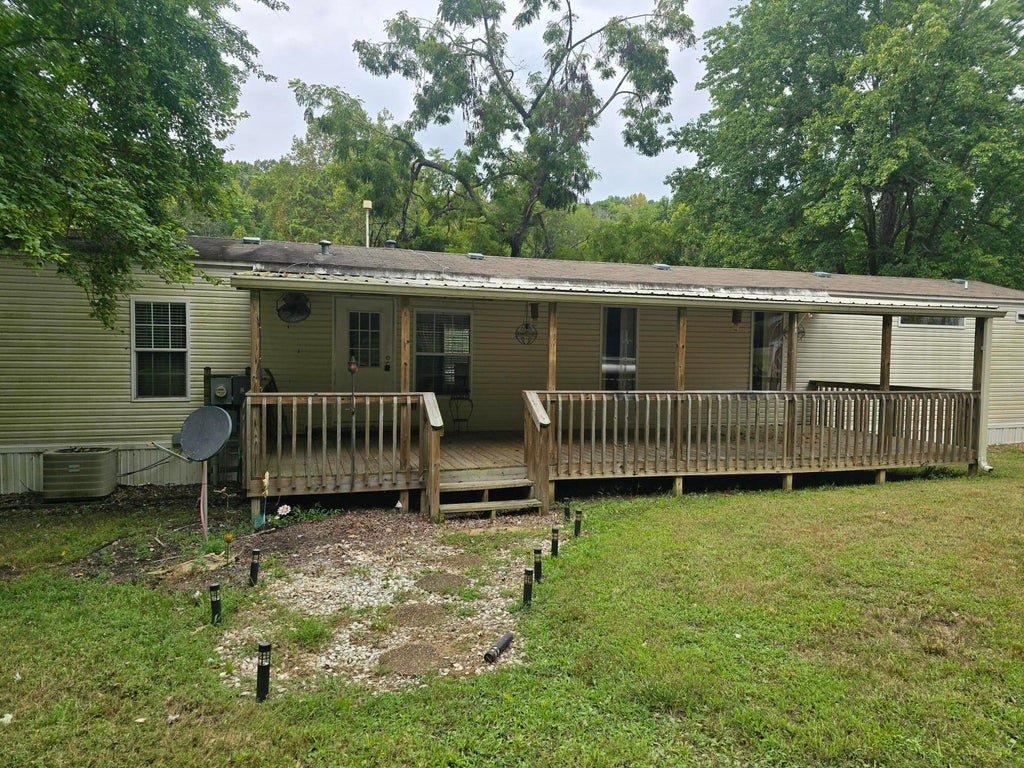 Photo of 53 Warbler Court, Eddyville, KY 42038 (MLS # 26025515)