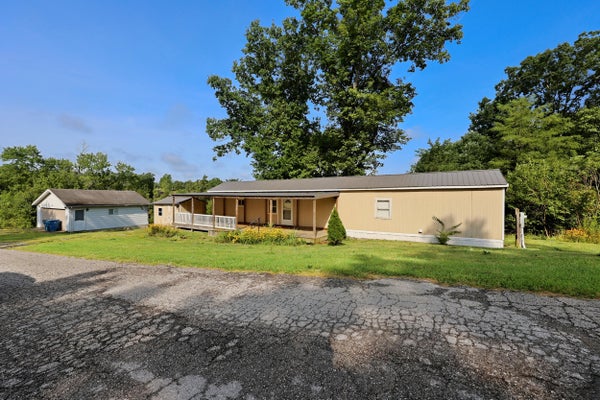 353 MCFARLAND DR, CORINTH, KY 41010 - Image fae01b37ea8fdf6eb112c88fe037481b/107087110