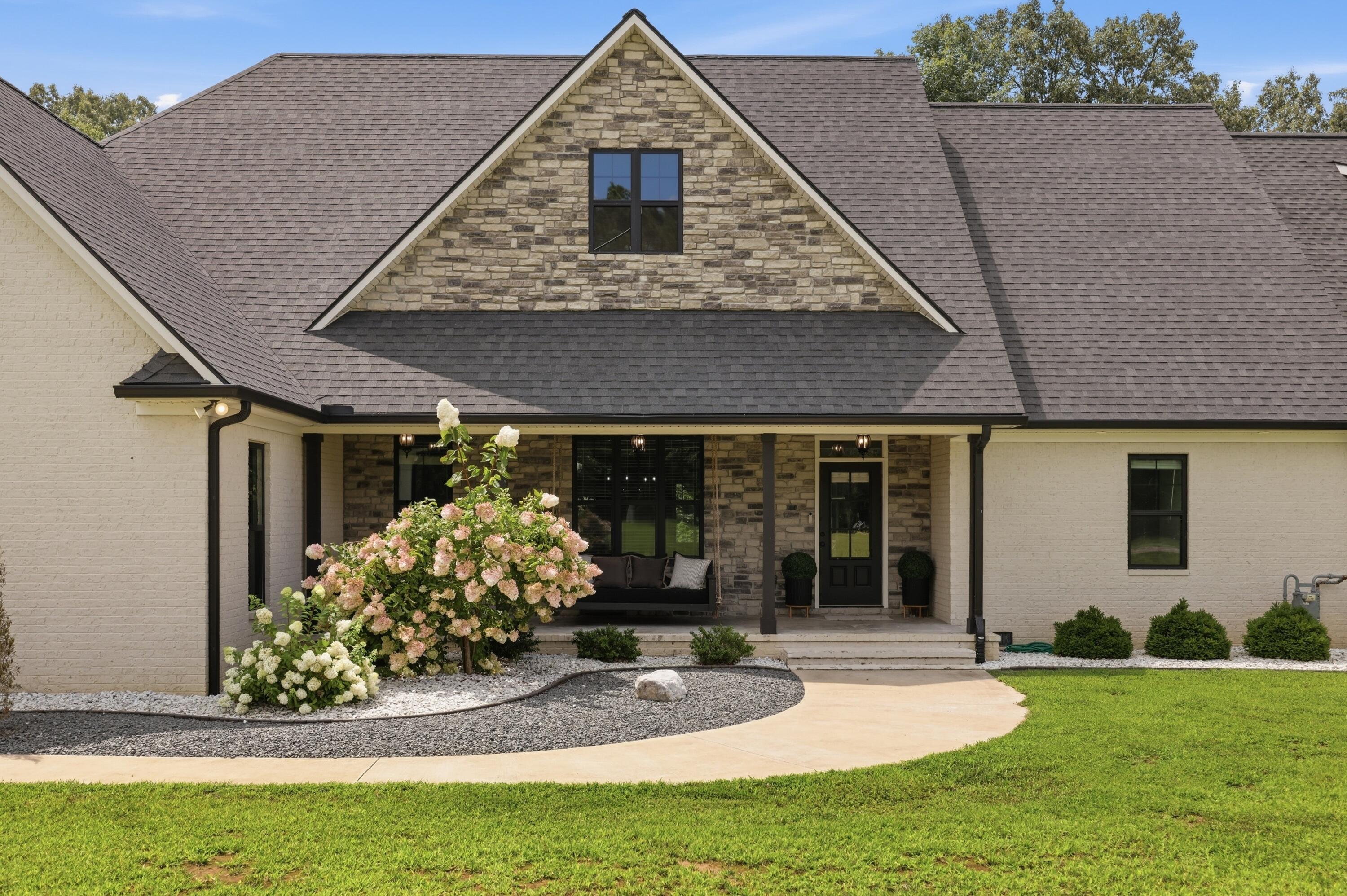 4221 N Kentucky 121