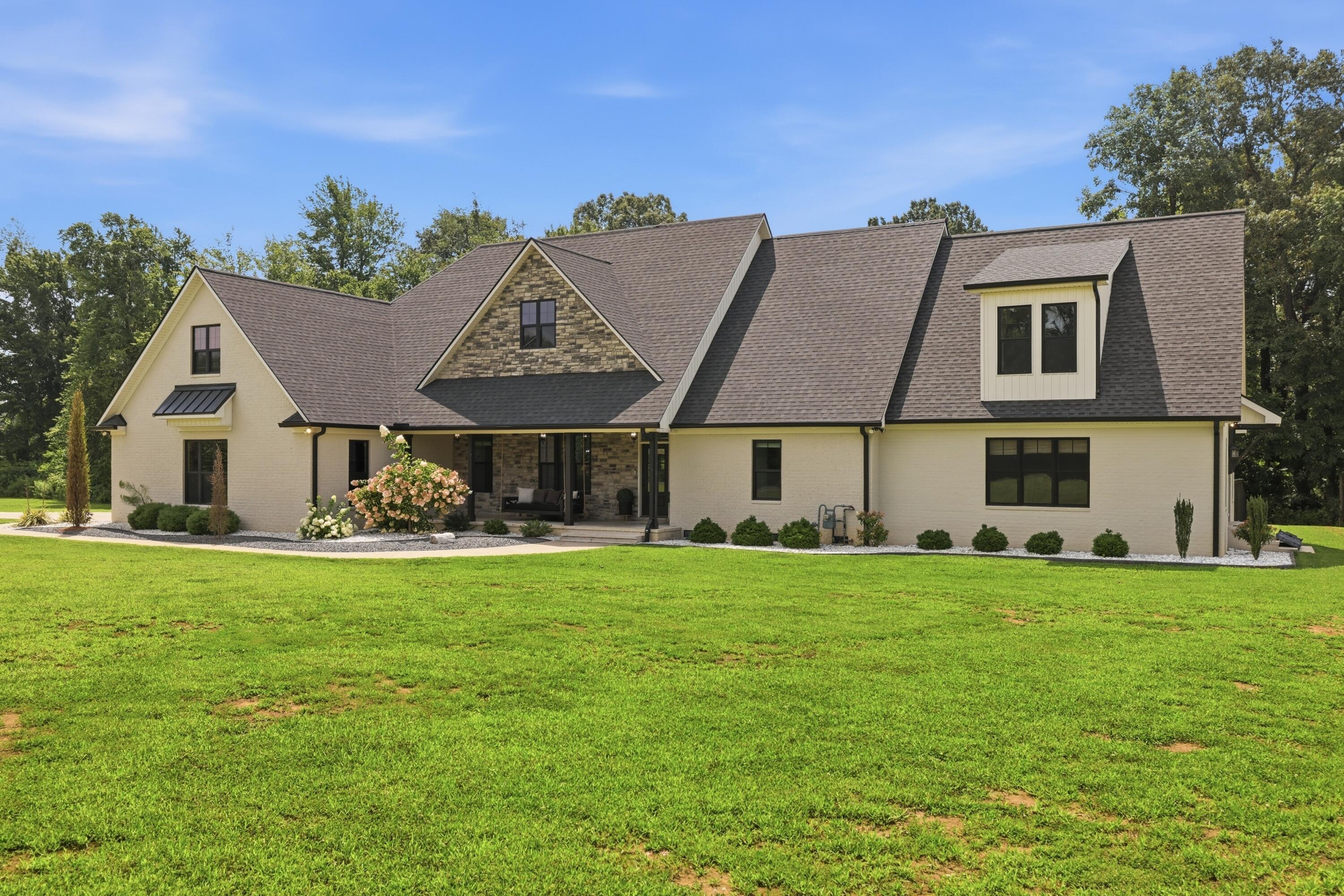 4221 N Kentucky 121