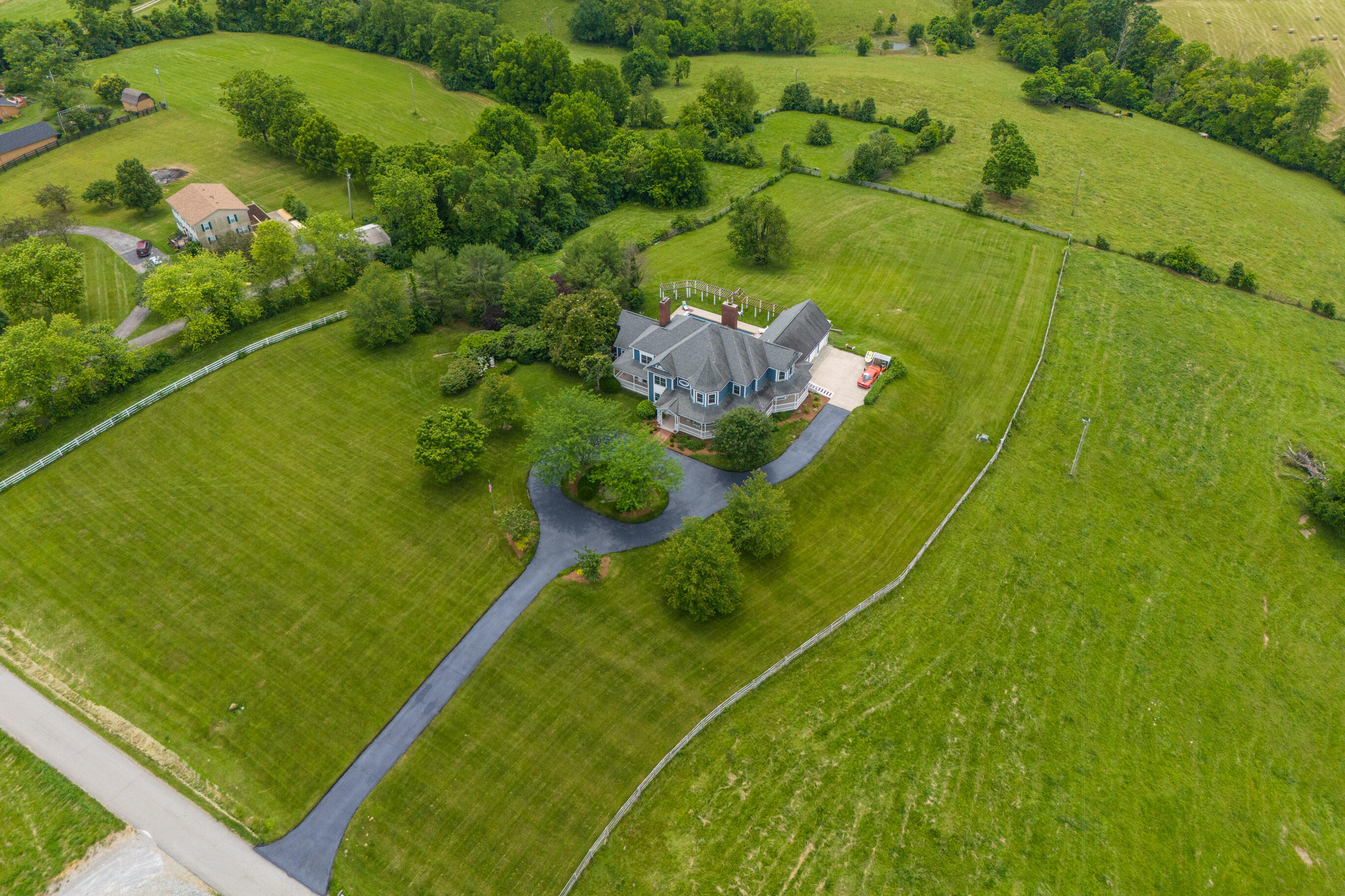 Winchester, Kentucky 40391, United States, 5 Bedrooms Bedrooms, ,6 BathroomsBathrooms,Residential,Active,151838