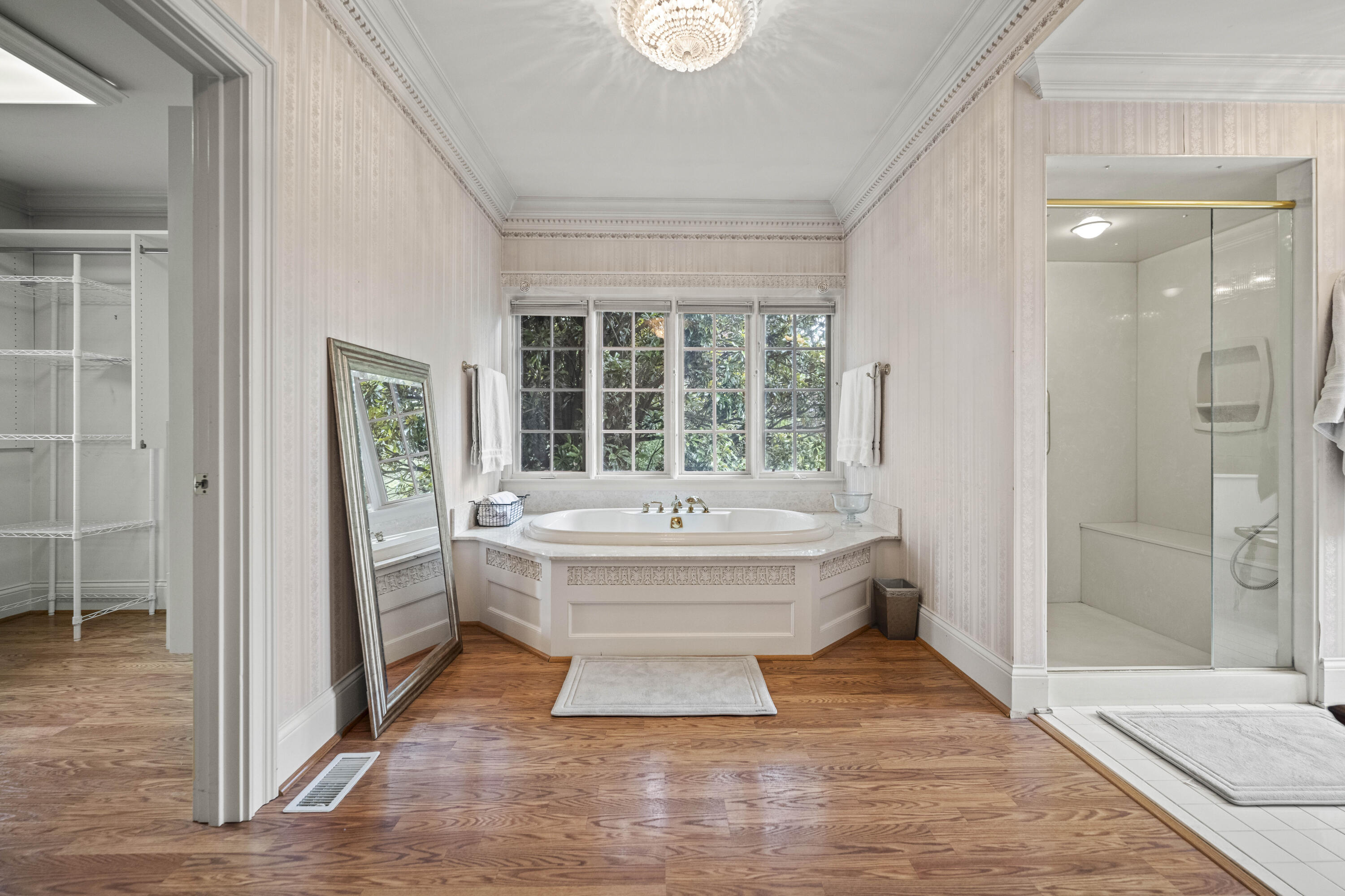 Winchester, Kentucky 40391, United States, 5 Bedrooms Bedrooms, ,6 BathroomsBathrooms,Residential,Active,151838