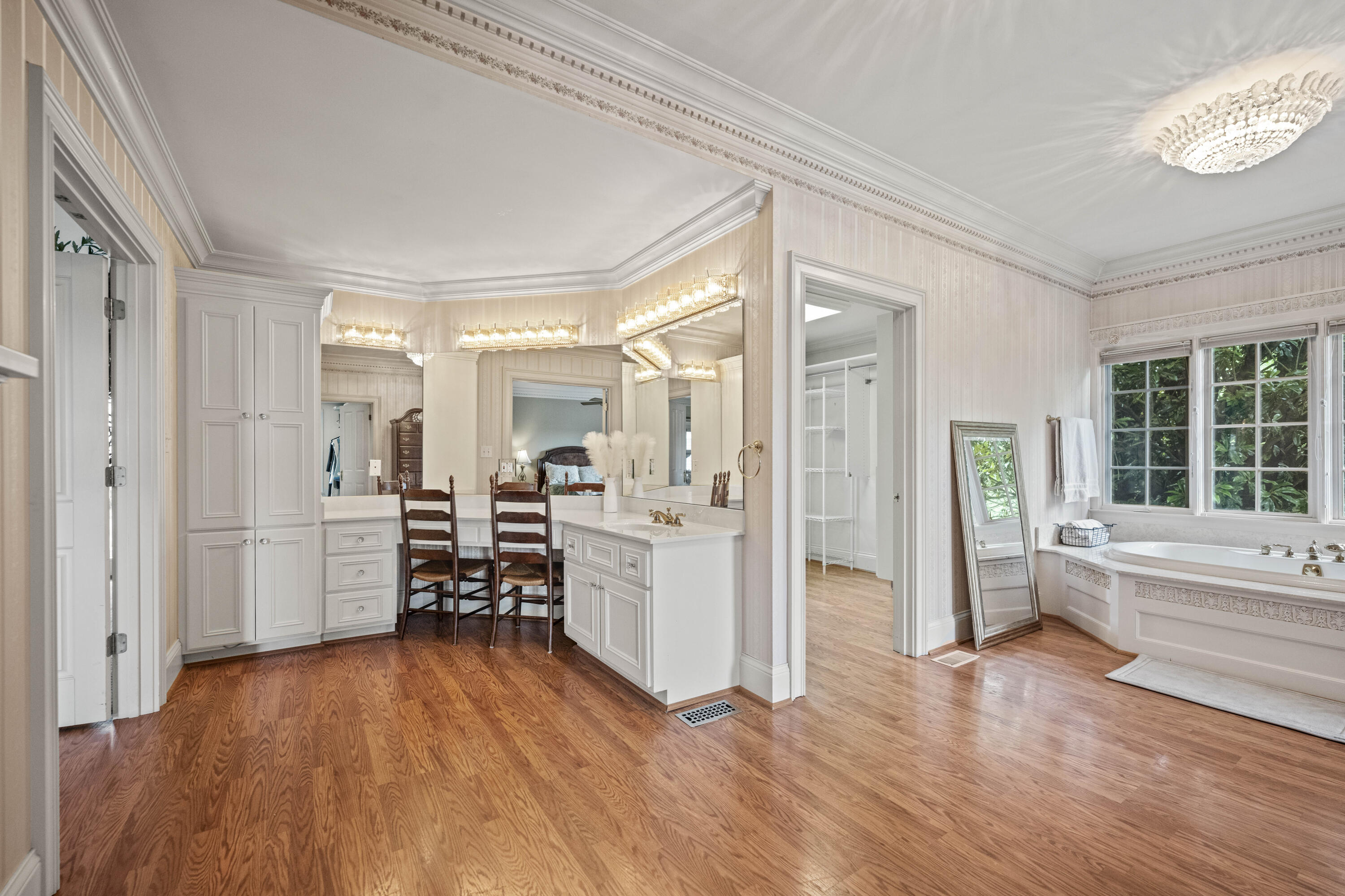 Winchester, Kentucky 40391, United States, 5 Bedrooms Bedrooms, ,6 BathroomsBathrooms,Residential,Active,151838