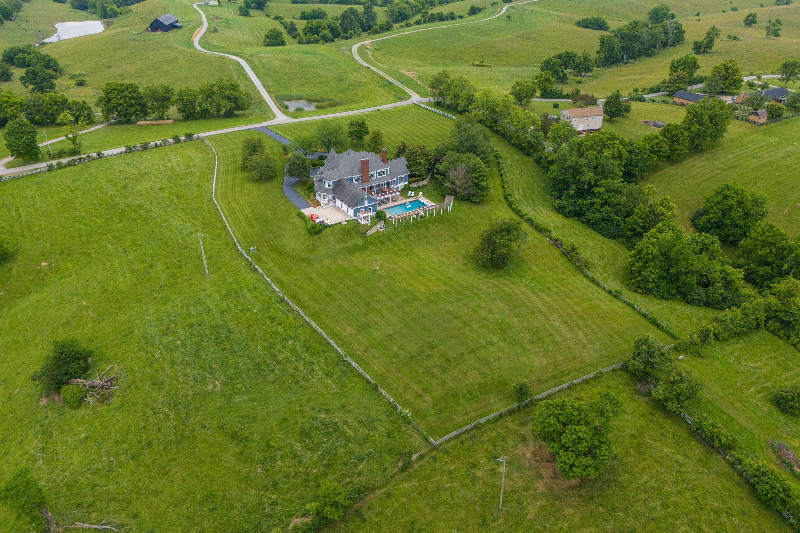 Winchester, Kentucky 40391, United States, 5 Bedrooms Bedrooms, ,6 BathroomsBathrooms,Residential,Active,151838