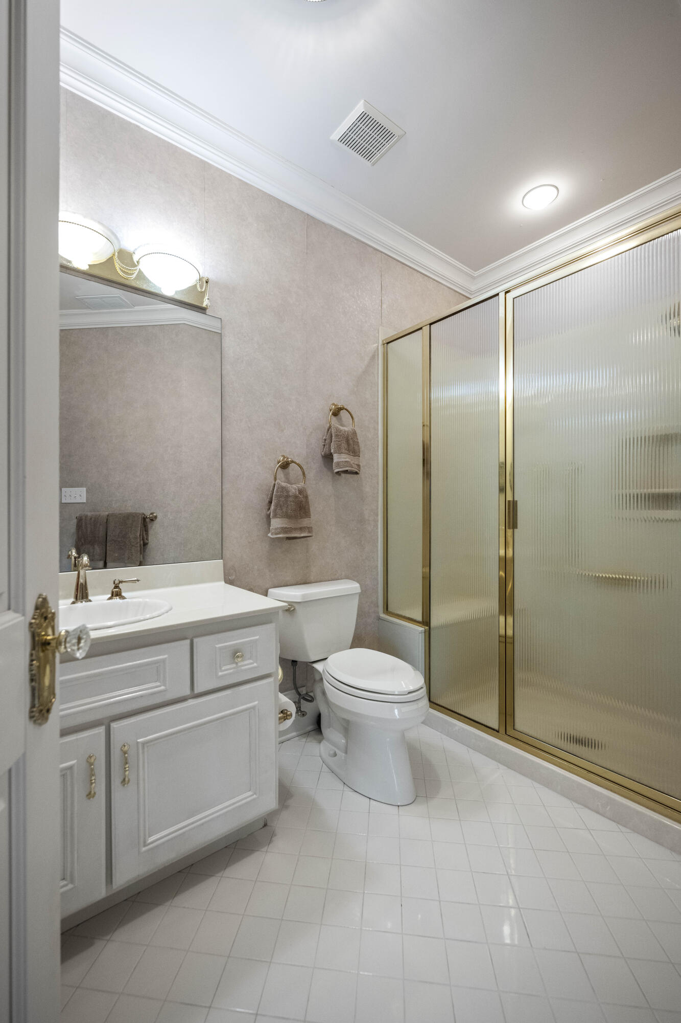 Winchester, Kentucky 40391, United States, 5 Bedrooms Bedrooms, ,6 BathroomsBathrooms,Residential,Active,151838