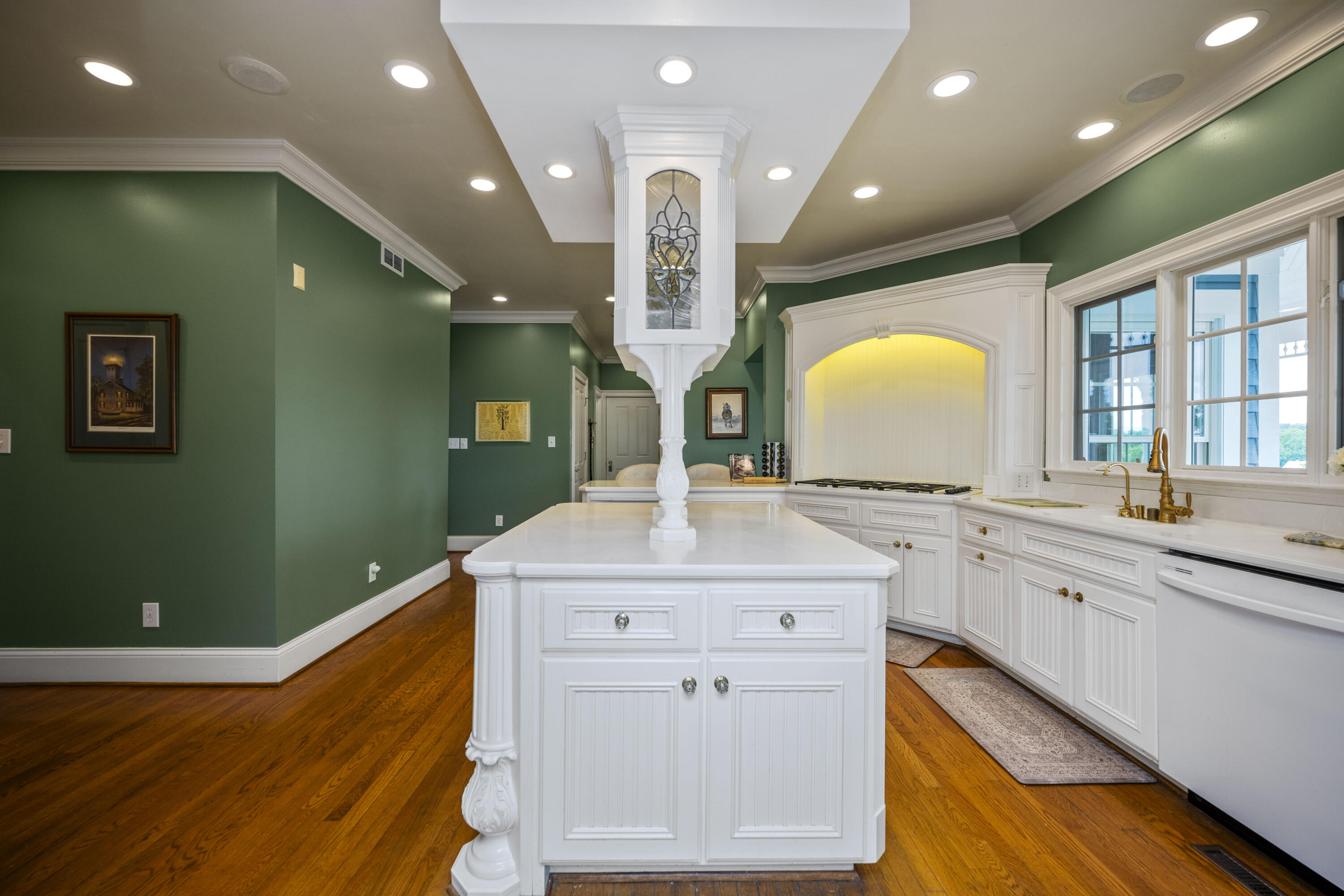 Winchester, Kentucky 40391, United States, 5 Bedrooms Bedrooms, ,6 BathroomsBathrooms,Residential,Active,151838