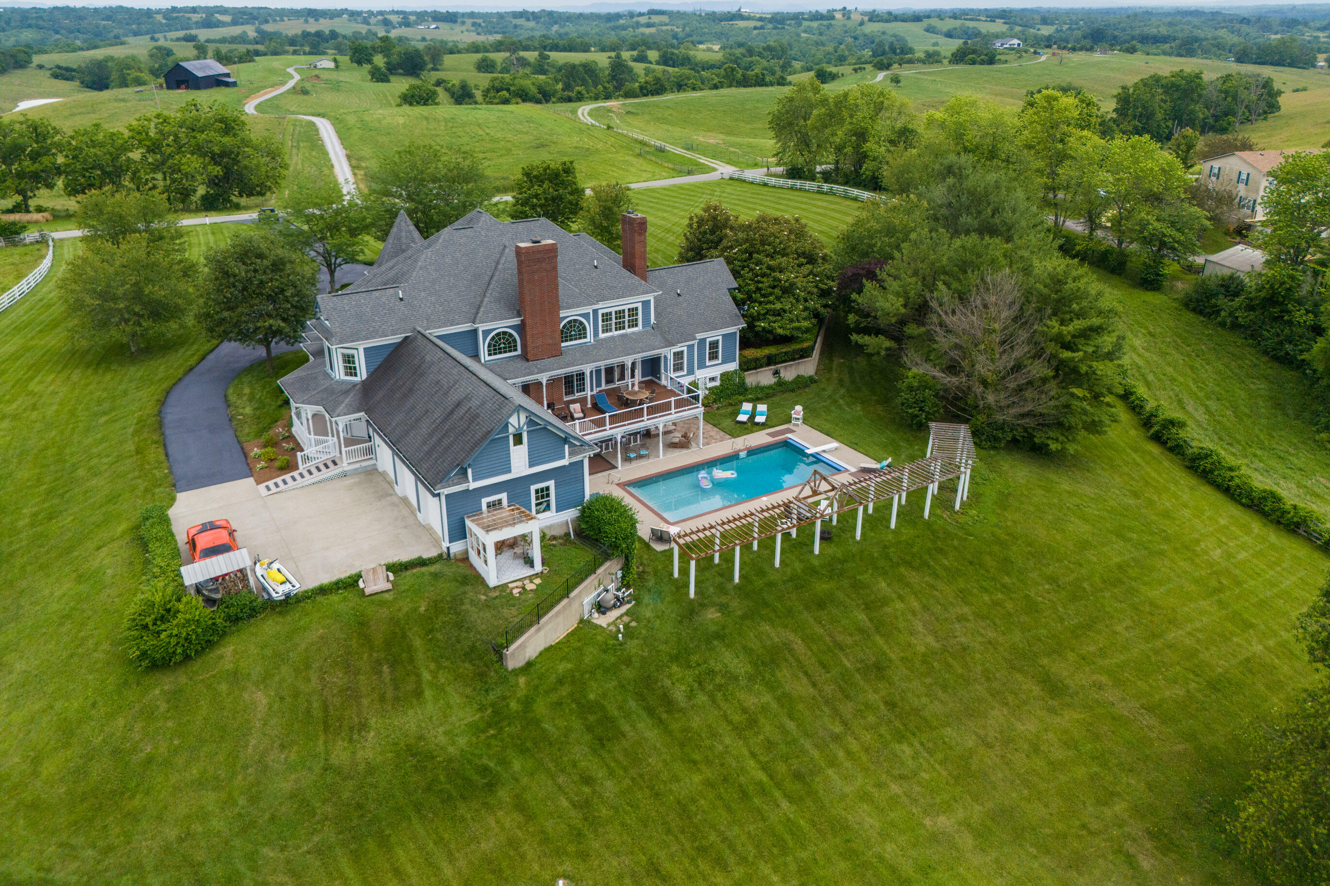 Winchester, Kentucky 40391, United States, 5 Bedrooms Bedrooms, ,6 BathroomsBathrooms,Residential,Active,151838