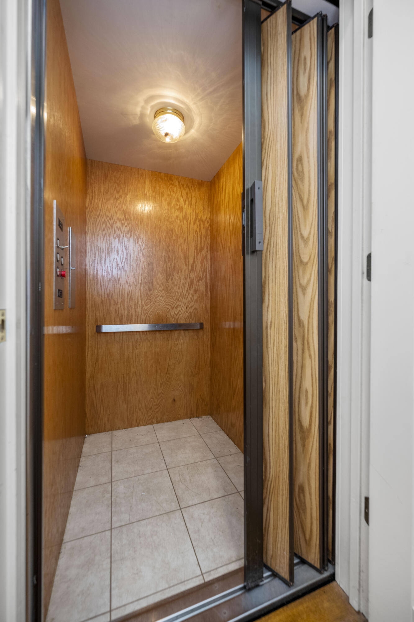 Winchester, Kentucky 40391, United States, 5 Bedrooms Bedrooms, ,6 BathroomsBathrooms,Residential,Active,151838