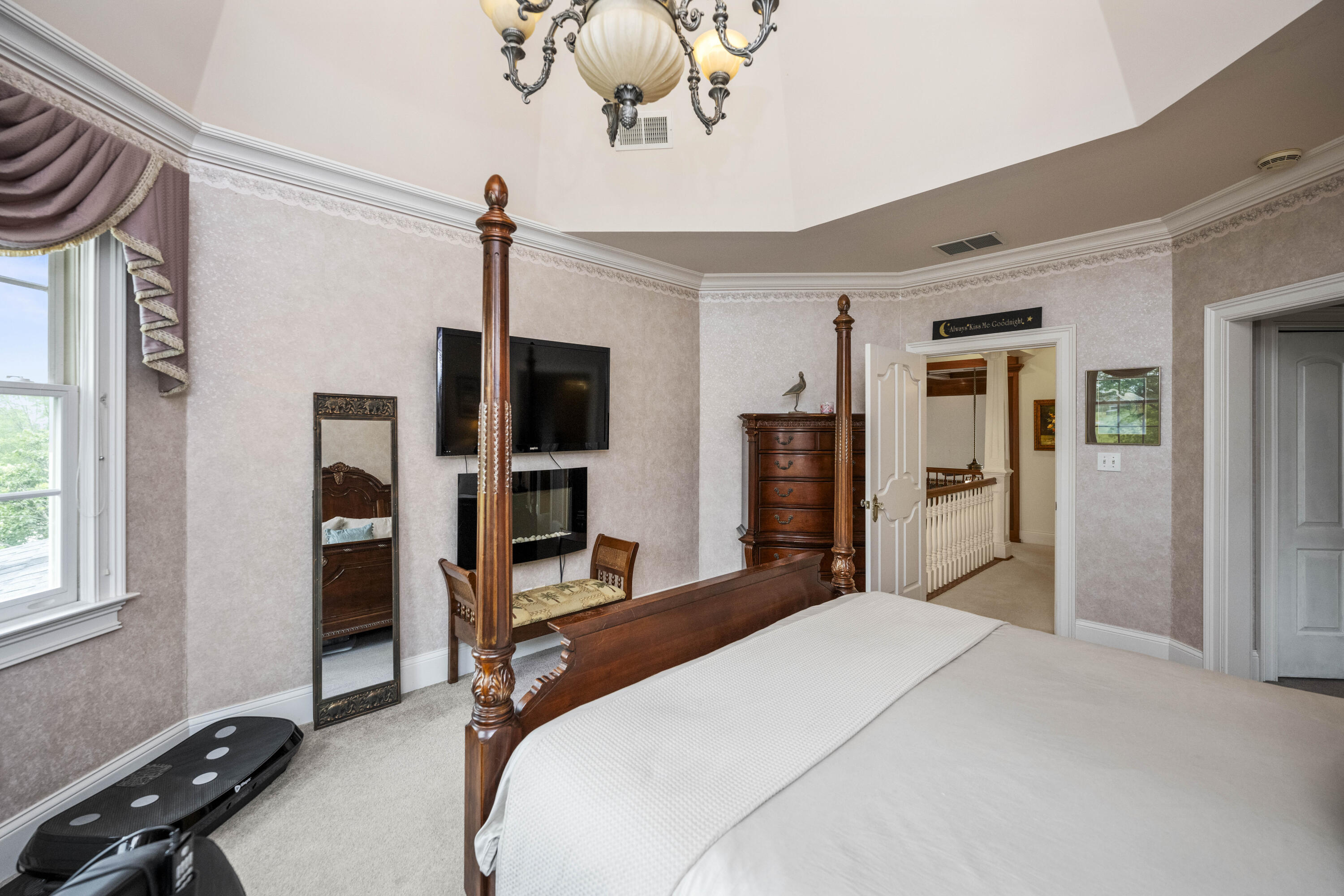 Winchester, Kentucky 40391, United States, 5 Bedrooms Bedrooms, ,6 BathroomsBathrooms,Residential,Active,151838