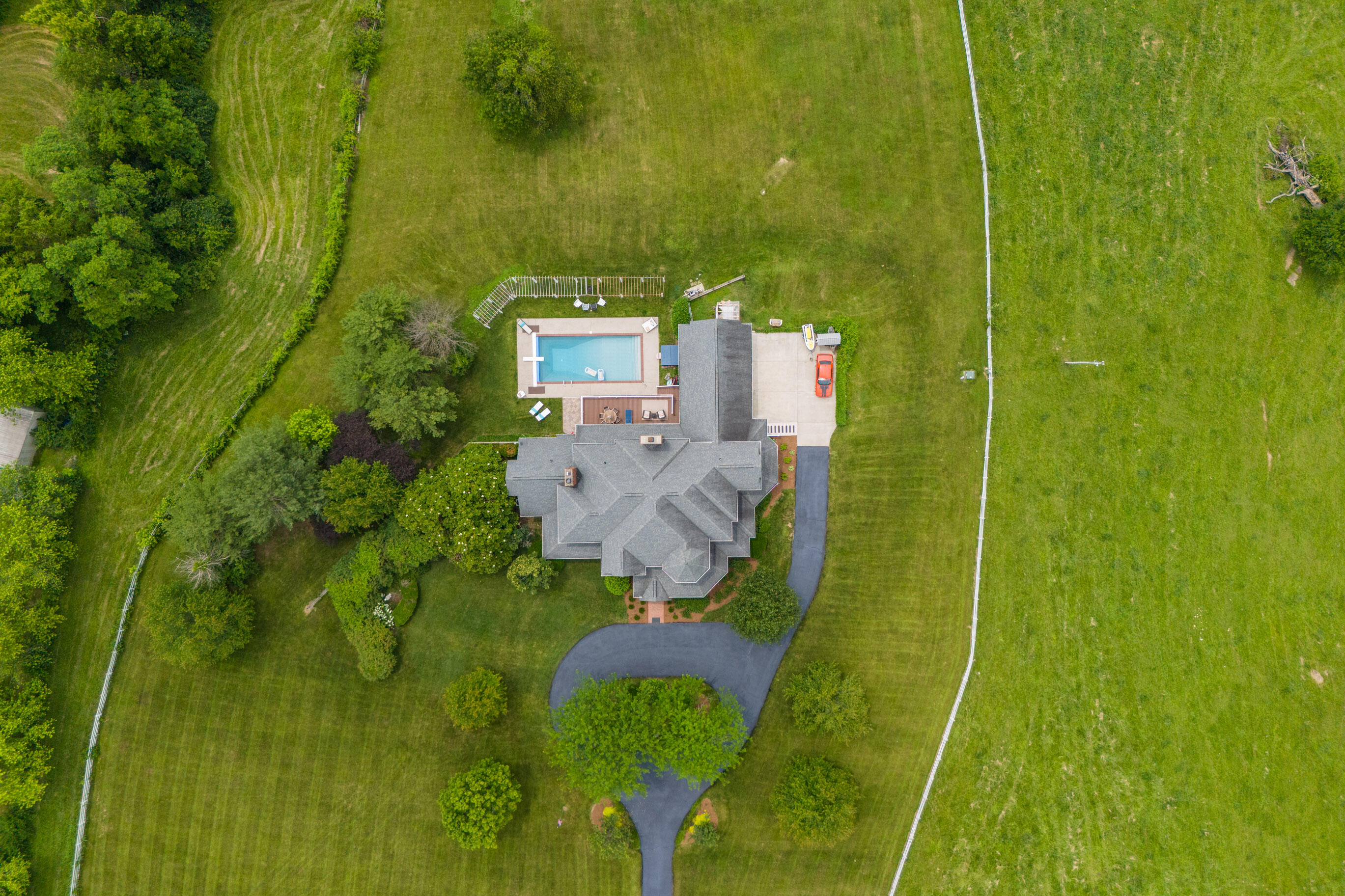 Winchester, Kentucky 40391, United States, 5 Bedrooms Bedrooms, ,6 BathroomsBathrooms,Residential,Active,151838