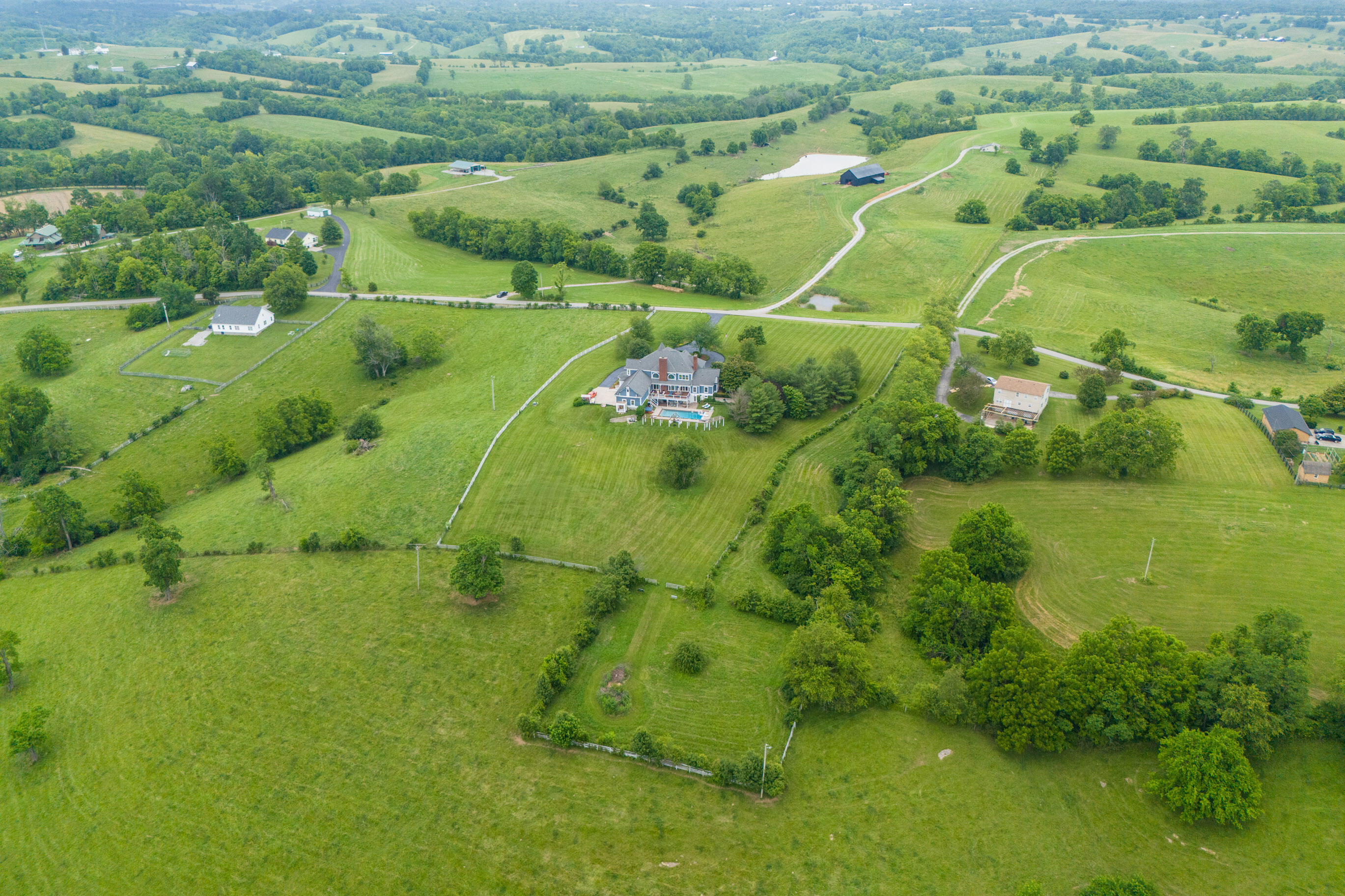 Winchester, Kentucky 40391, United States, 5 Bedrooms Bedrooms, ,6 BathroomsBathrooms,Residential,Active,151838