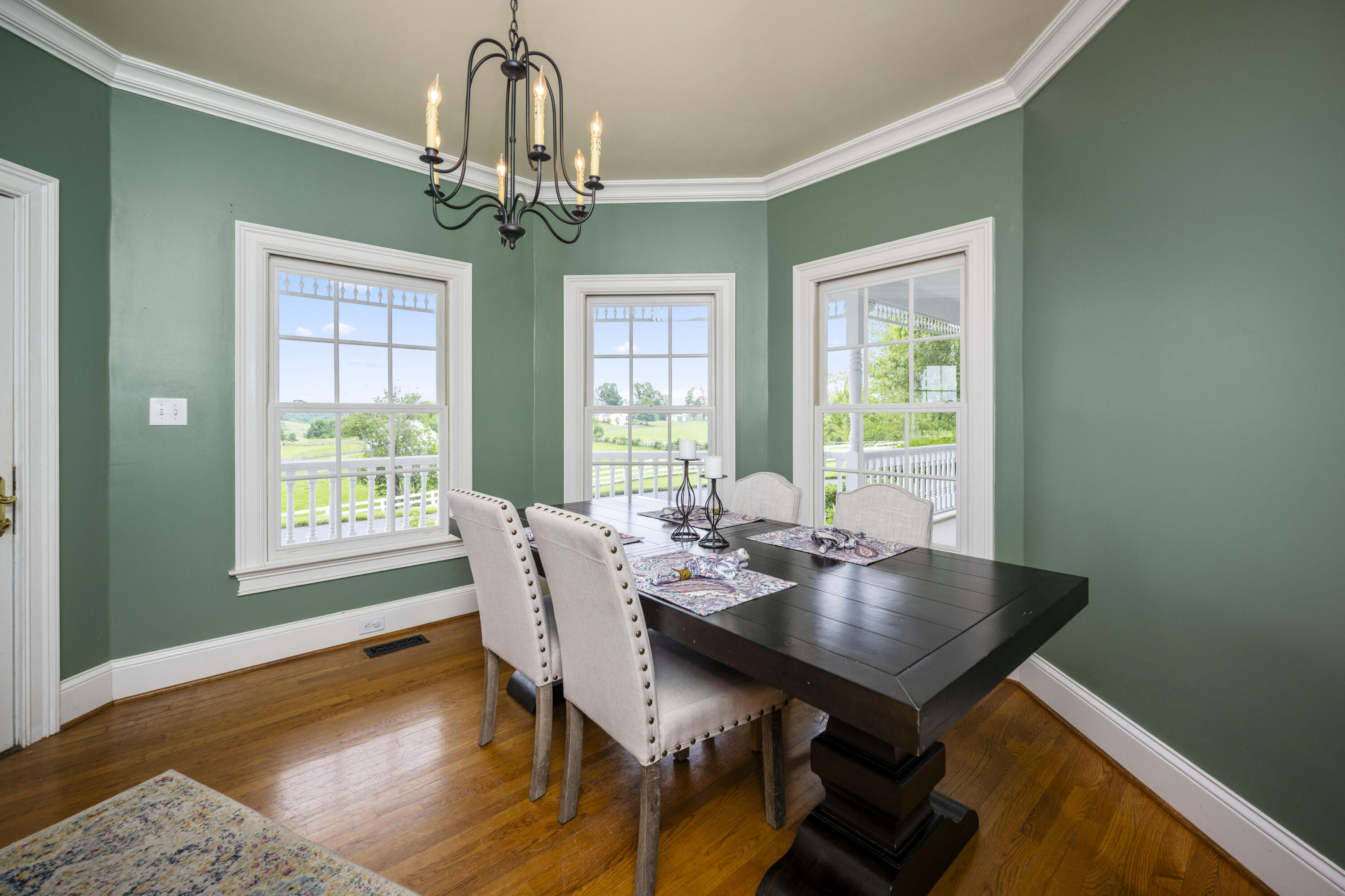 Winchester, Kentucky 40391, United States, 5 Bedrooms Bedrooms, ,6 BathroomsBathrooms,Residential,Active,151838