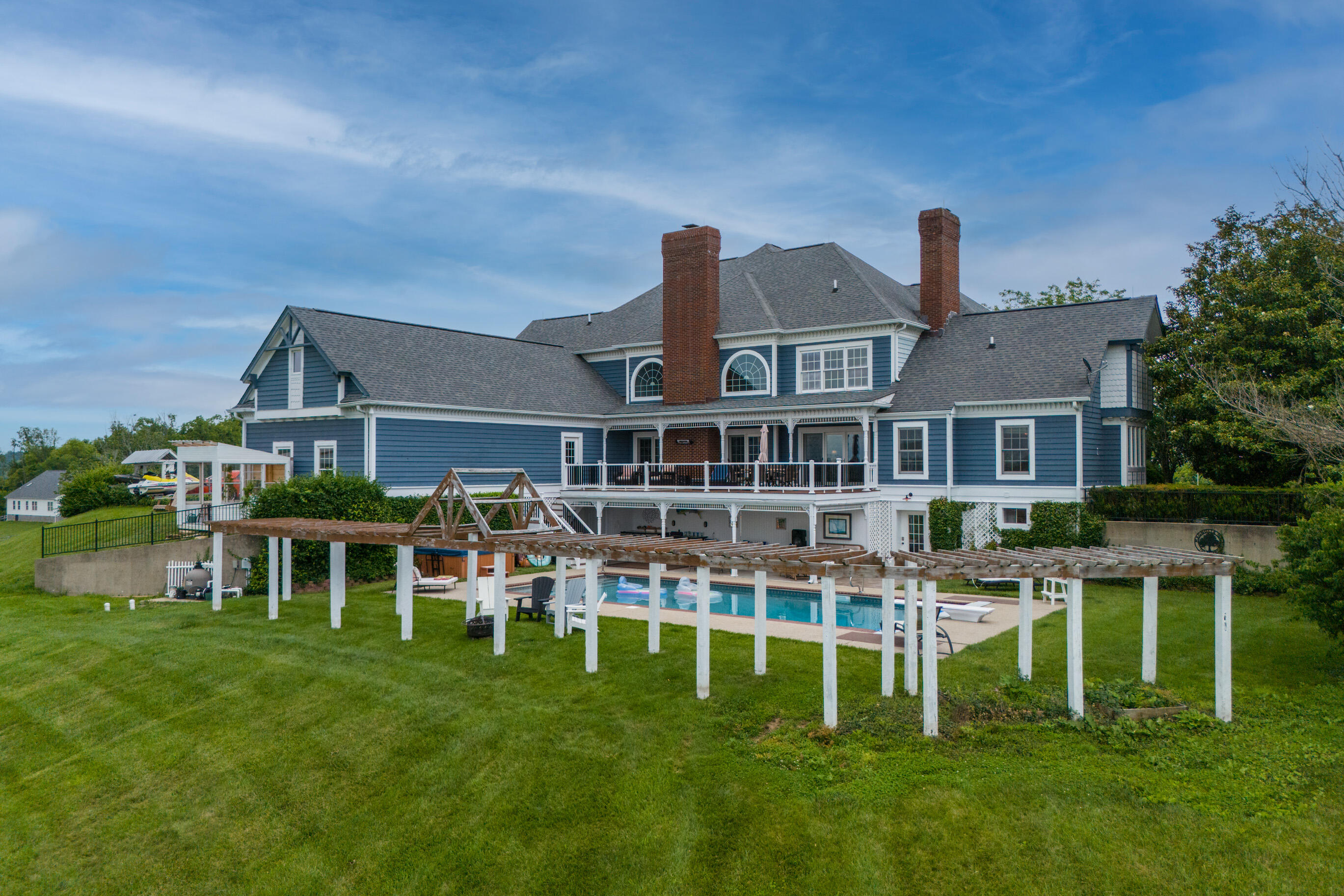 Winchester, Kentucky 40391, United States, 5 Bedrooms Bedrooms, ,6 BathroomsBathrooms,Residential,Active,151838