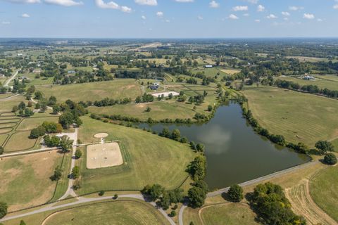 687 Carrick Pike Georgetown KY 40324