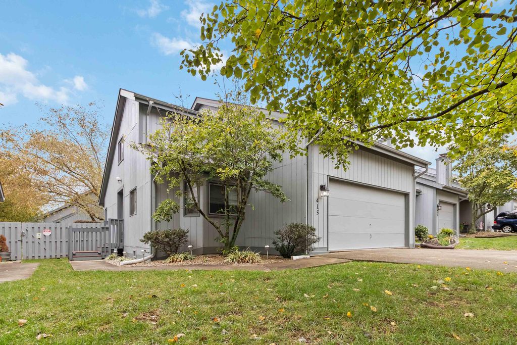 Photo of 415 Applegrove Drive, Nicholasville, KY 40356 (MLS # 25504958)