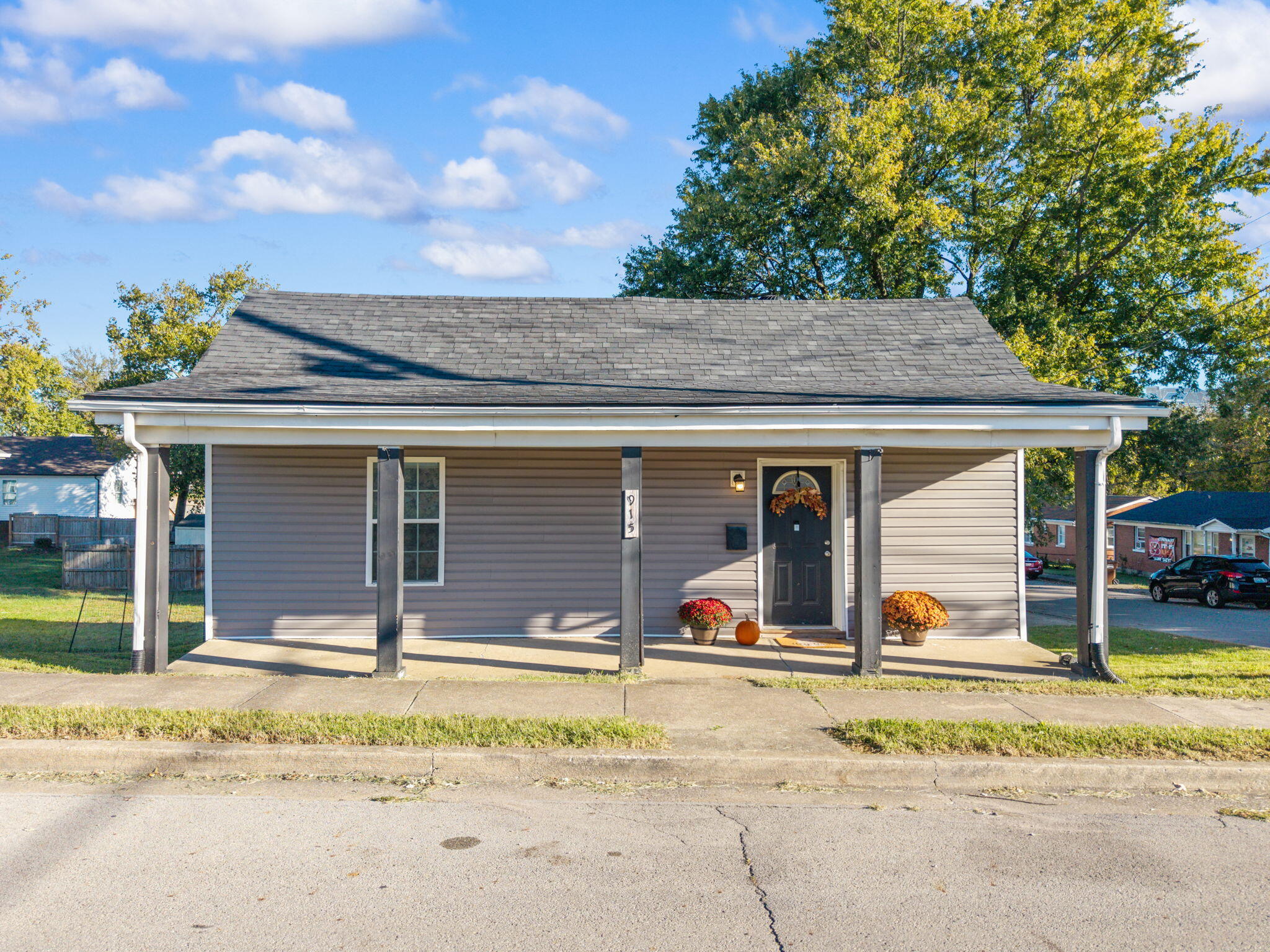 915 E Main Street