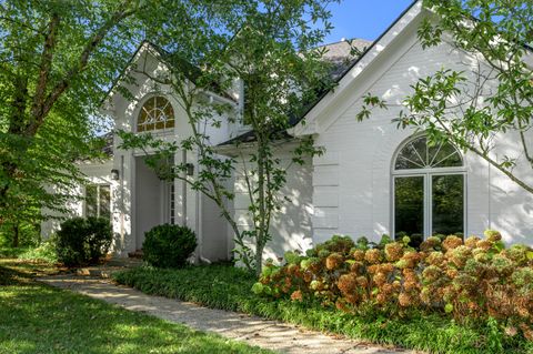 Photo of 863 Edgewater Drive, Lexington, KY 40502 (MLS # 25506712)