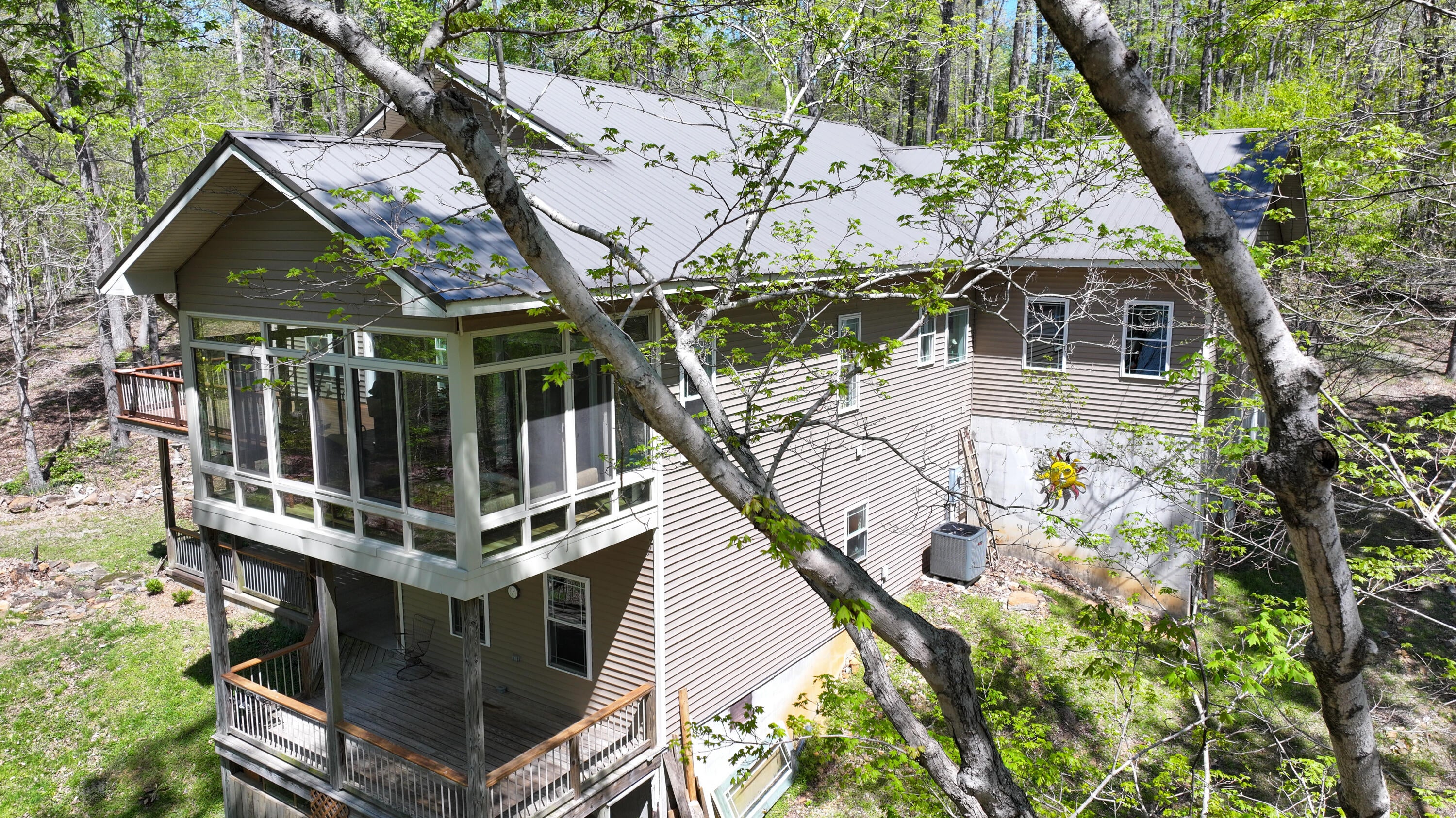 112 Lakeview Terrace