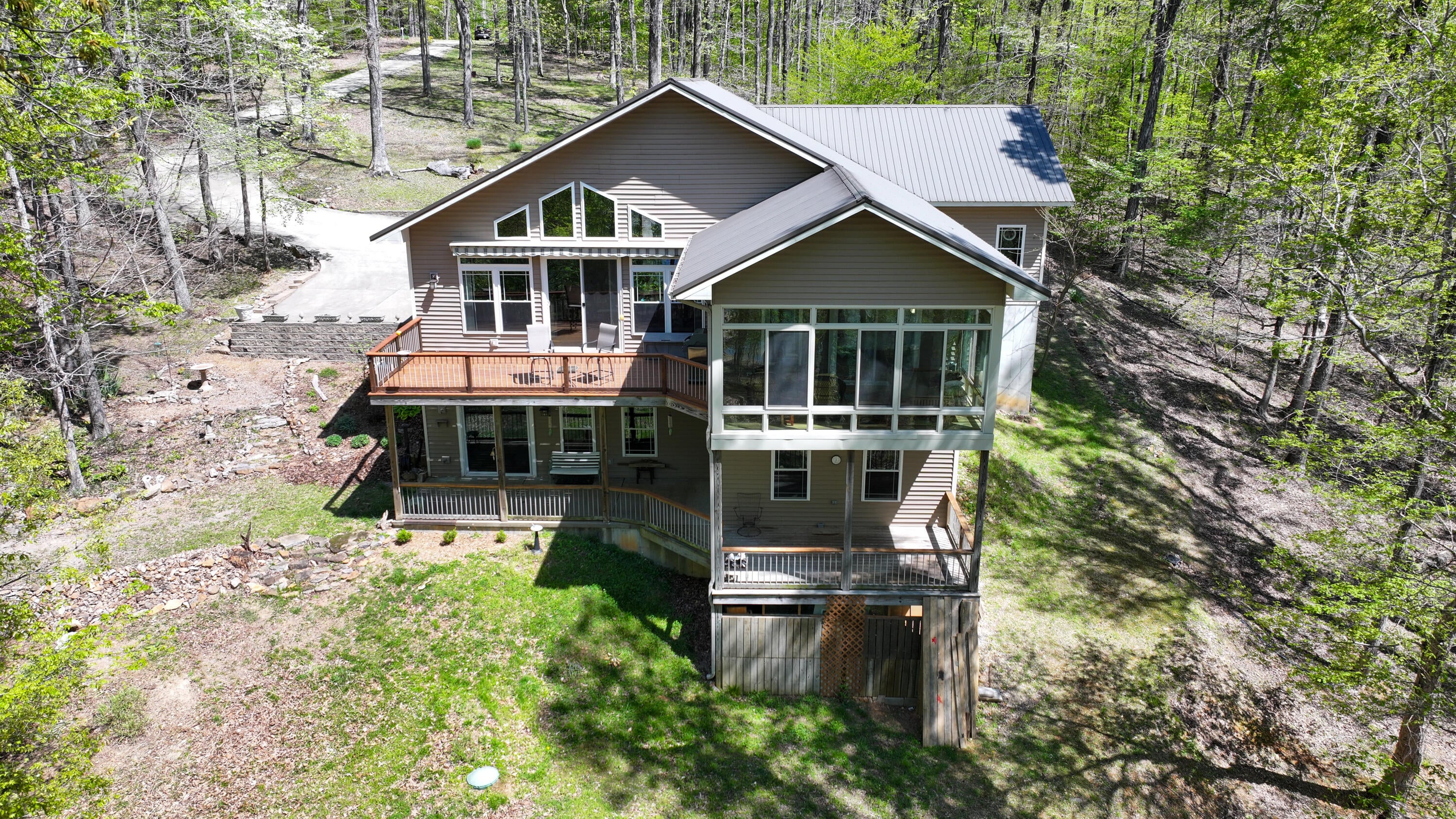 112 Lakeview Terrace