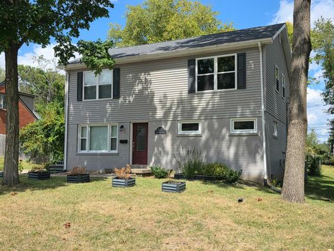 Photo of 223 E Lowry Lane, Lexington, KY 40503 (MLS # 25500746)
