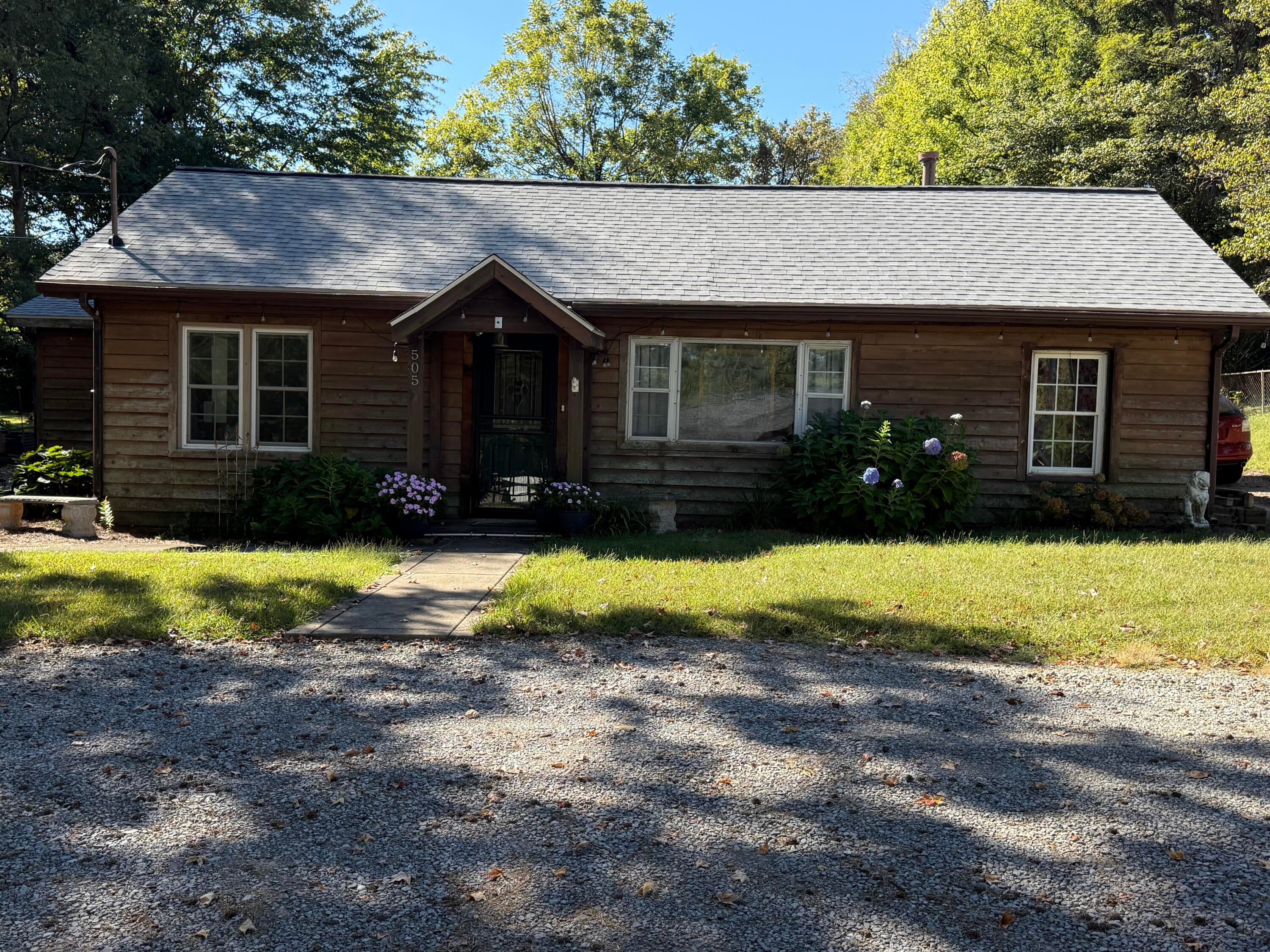 505 College Avenue - Photo 2