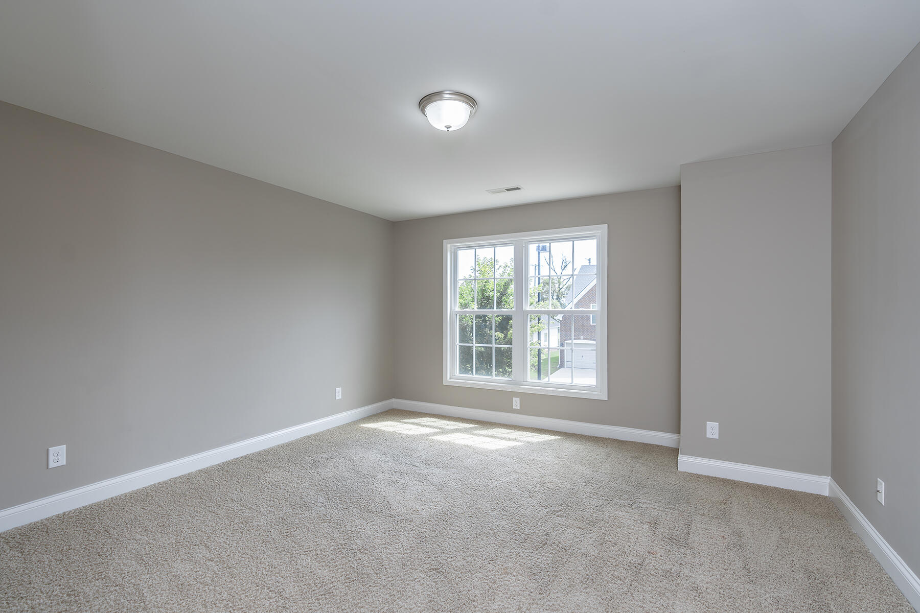 Lexington, Kentucky 40509, United States, 4 Bedrooms Bedrooms, ,3 BathroomsBathrooms,Residential,Pending,48408