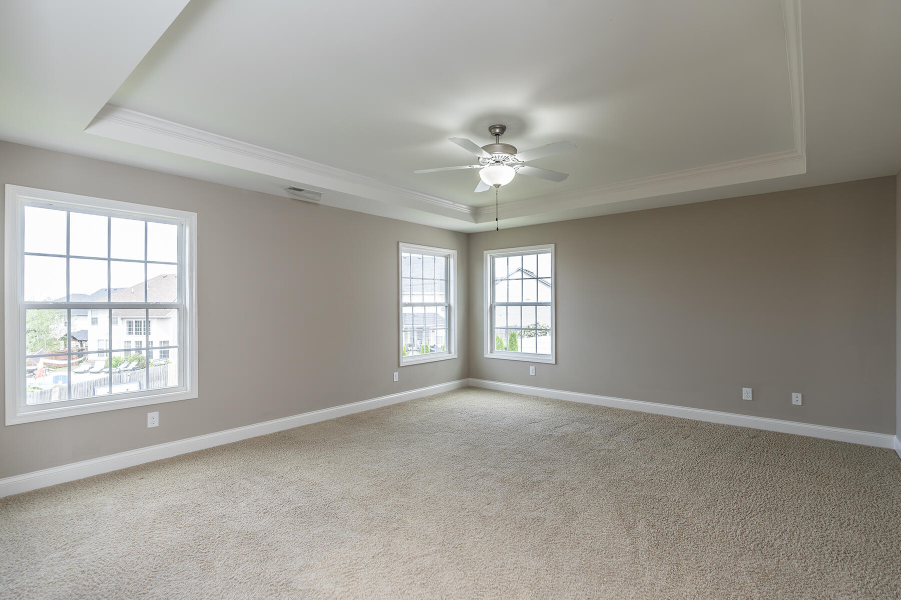 Lexington, Kentucky 40509, United States, 4 Bedrooms Bedrooms, ,3 BathroomsBathrooms,Residential,Pending,48408