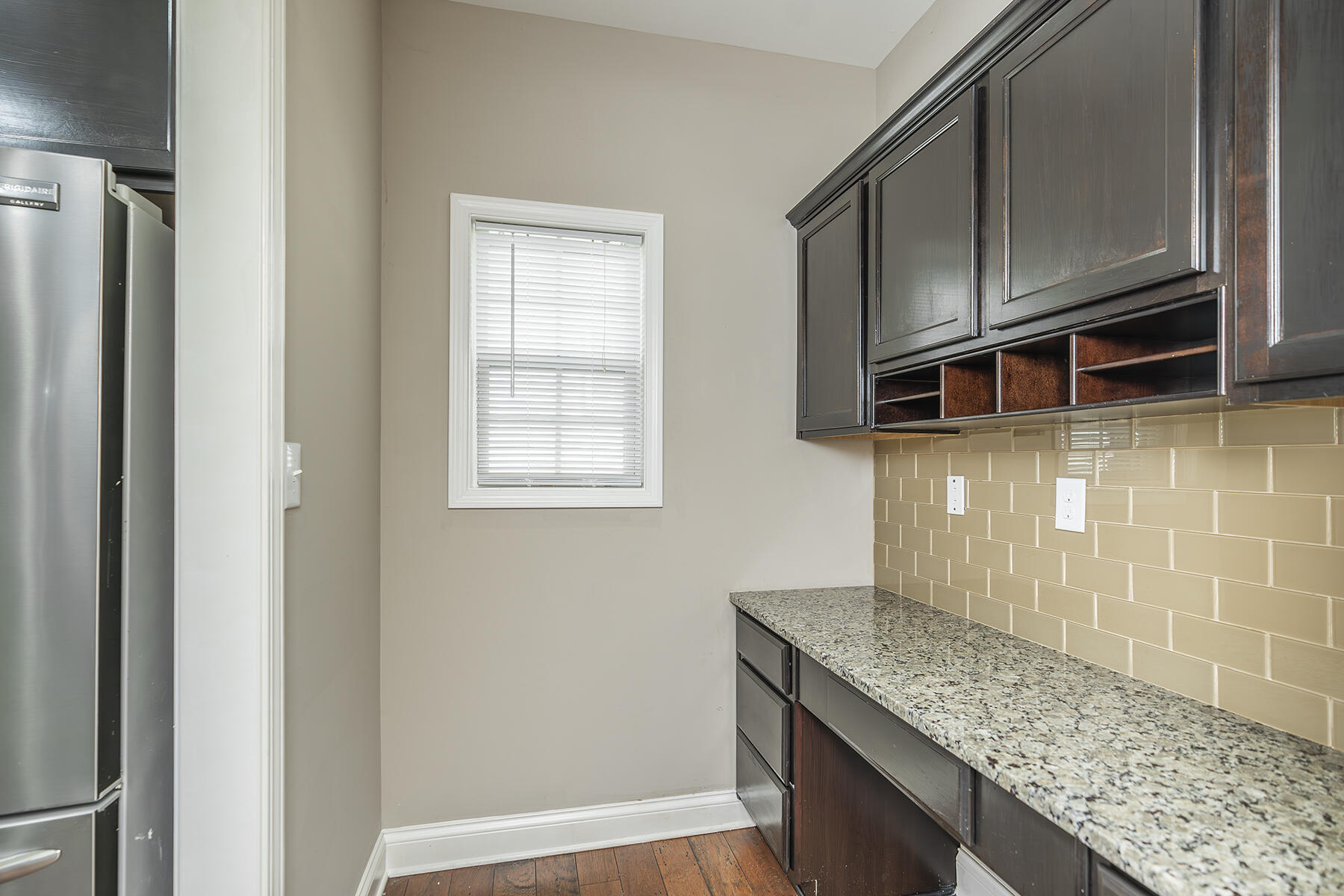 Lexington, Kentucky 40509, United States, 4 Bedrooms Bedrooms, ,3 BathroomsBathrooms,Residential,Pending,48408