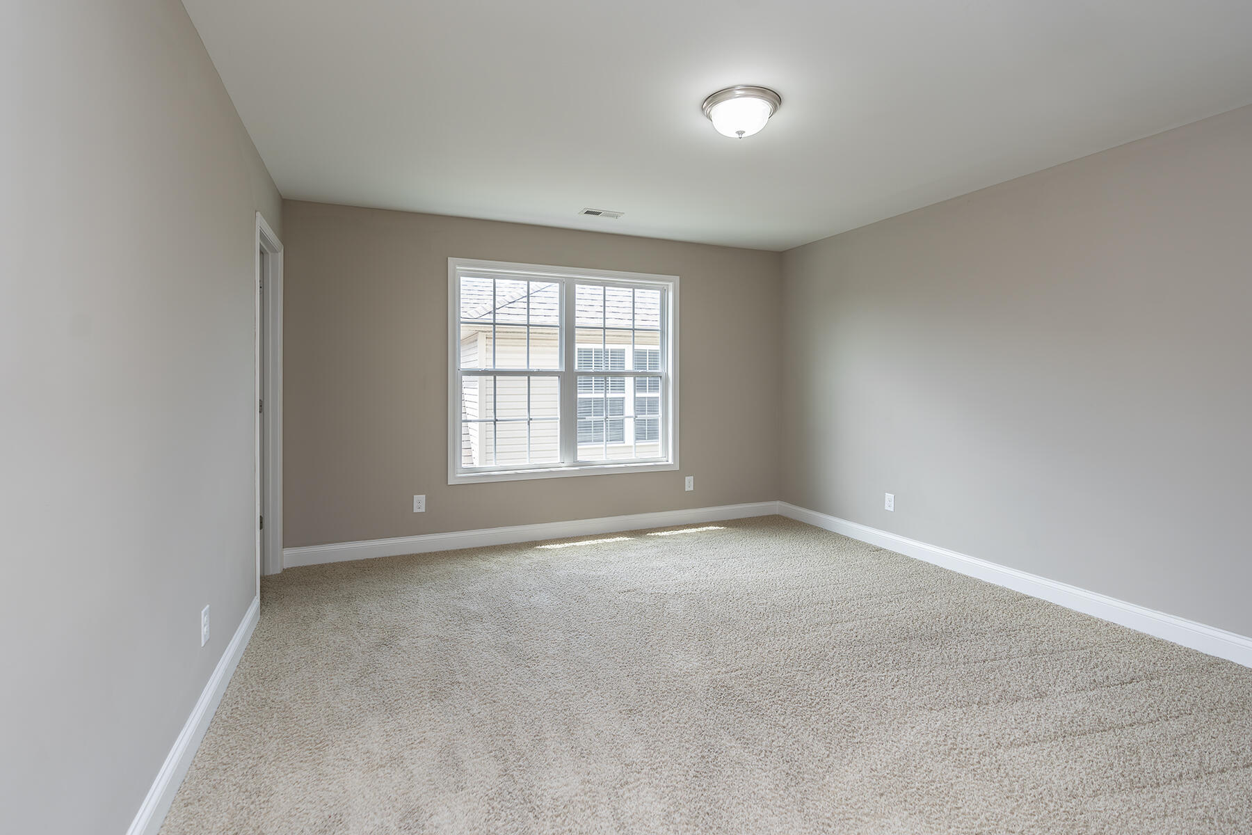 Lexington, Kentucky 40509, United States, 4 Bedrooms Bedrooms, ,3 BathroomsBathrooms,Residential,Pending,48408