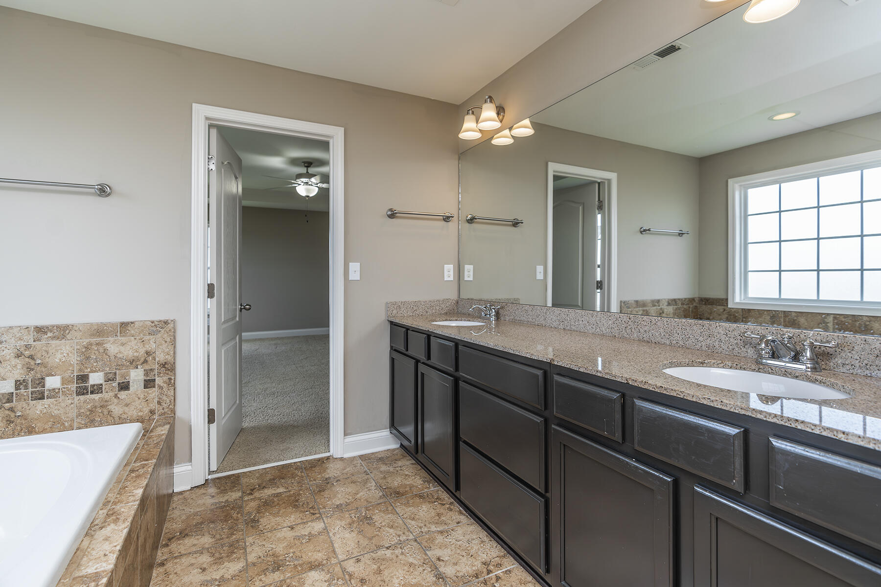 Lexington, Kentucky 40509, United States, 4 Bedrooms Bedrooms, ,3 BathroomsBathrooms,Residential,Pending,48408