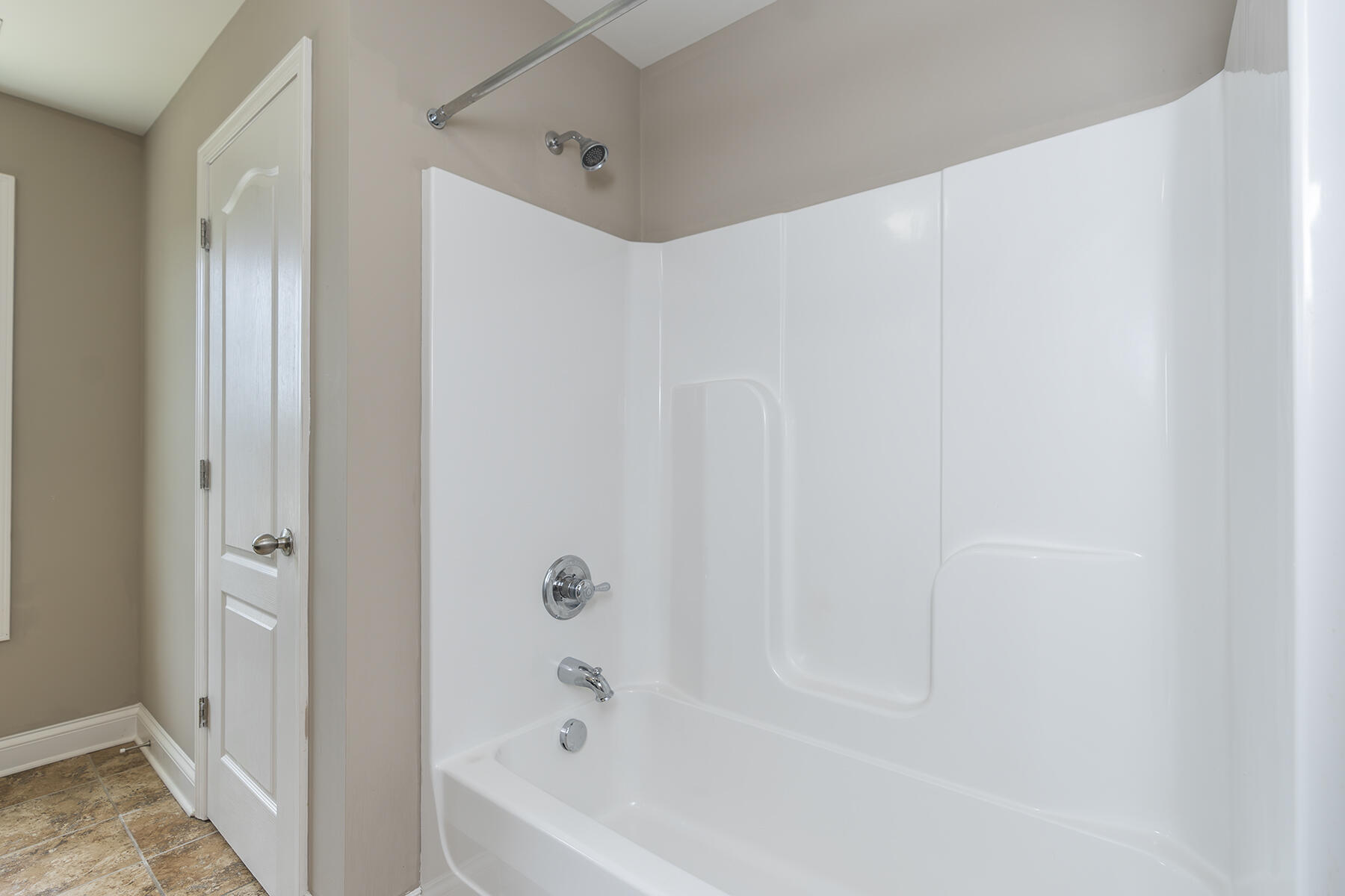 Lexington, Kentucky 40509, United States, 4 Bedrooms Bedrooms, ,3 BathroomsBathrooms,Residential,Pending,48408