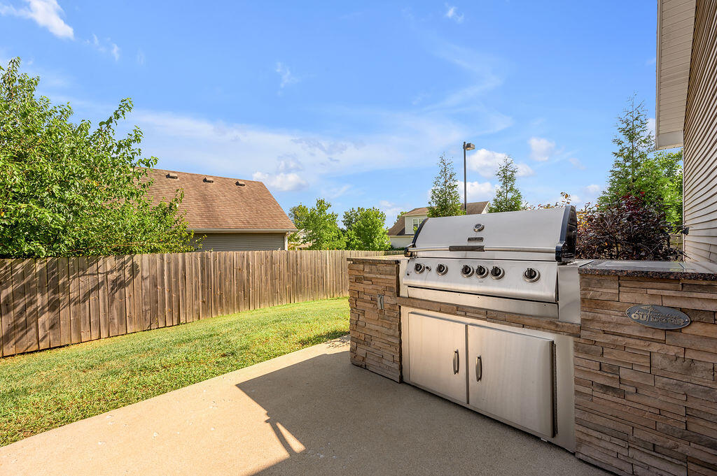 Lexington, Kentucky 40511, United States, 4 Bedrooms Bedrooms, ,3 BathroomsBathrooms,Residential,Active,232309