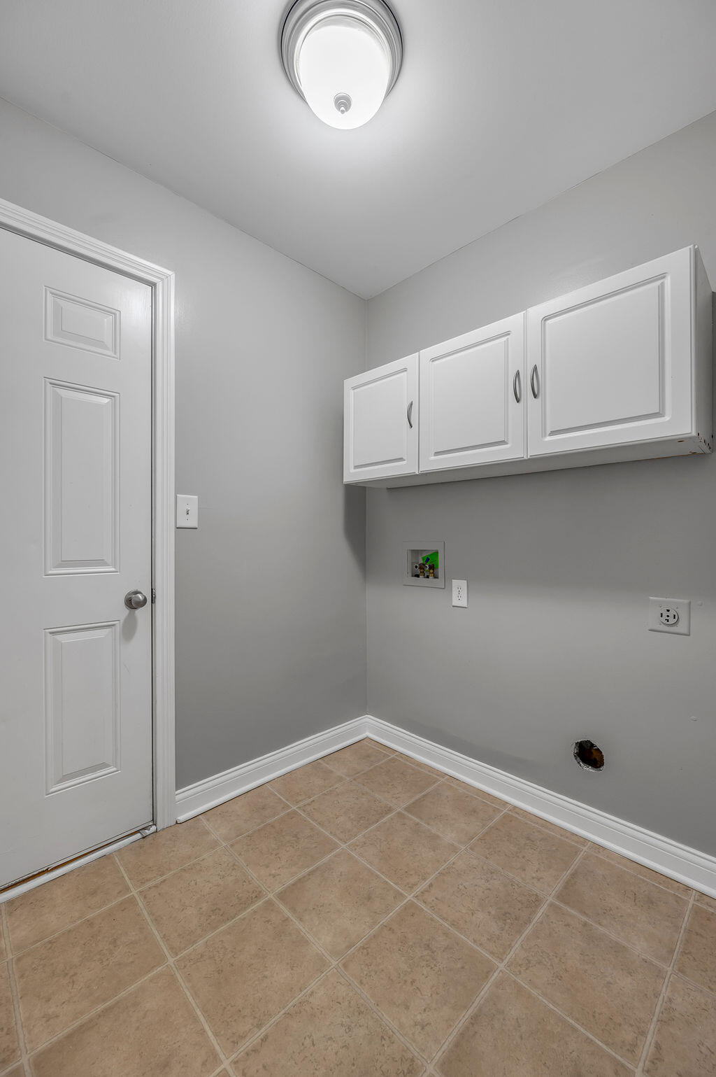 Lexington, Kentucky 40511, United States, 4 Bedrooms Bedrooms, ,3 BathroomsBathrooms,Residential,Active,232309