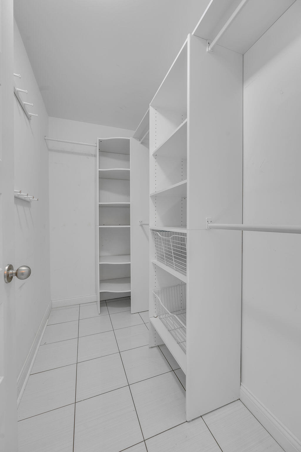 Lexington, Kentucky 40511, United States, 4 Bedrooms Bedrooms, ,3 BathroomsBathrooms,Residential,Active,232309