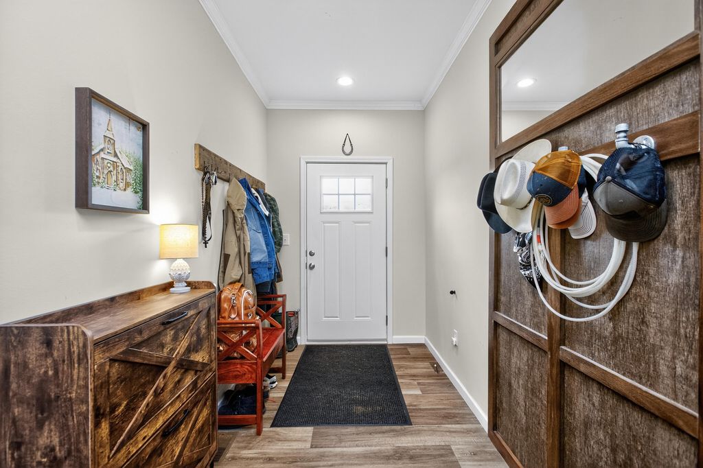 Photo of 68 Horseshoe Drive, Cynthiana, KY 41031 (MLS # 25505259)