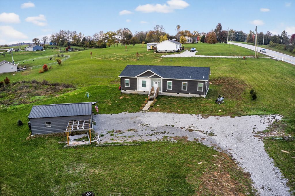 Photo of 68 Horseshoe Drive, Cynthiana, KY 41031 (MLS # 25505259)