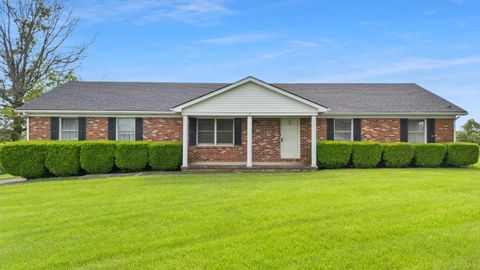 Photo of 200 Kirk Drive, Nicholasville, KY 40356 (MLS # 25502803)