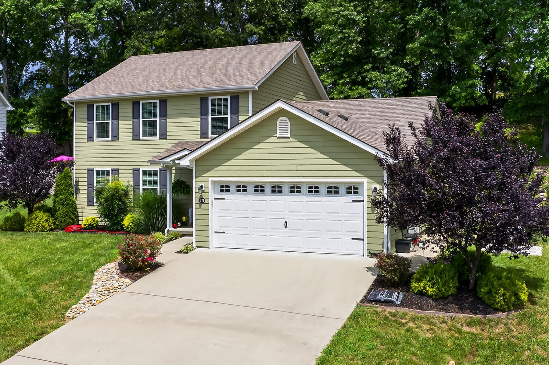 Berea, Kentucky 40403, United States, 4 Bedrooms Bedrooms, ,3 BathroomsBathrooms,Residential,Active,213888