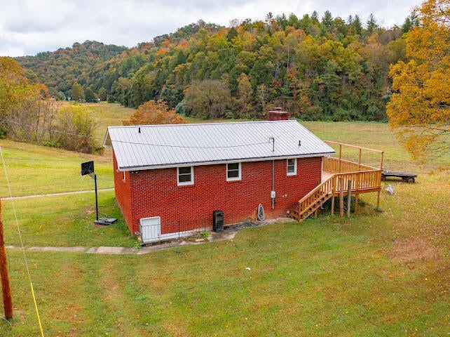 1633 Highland Road